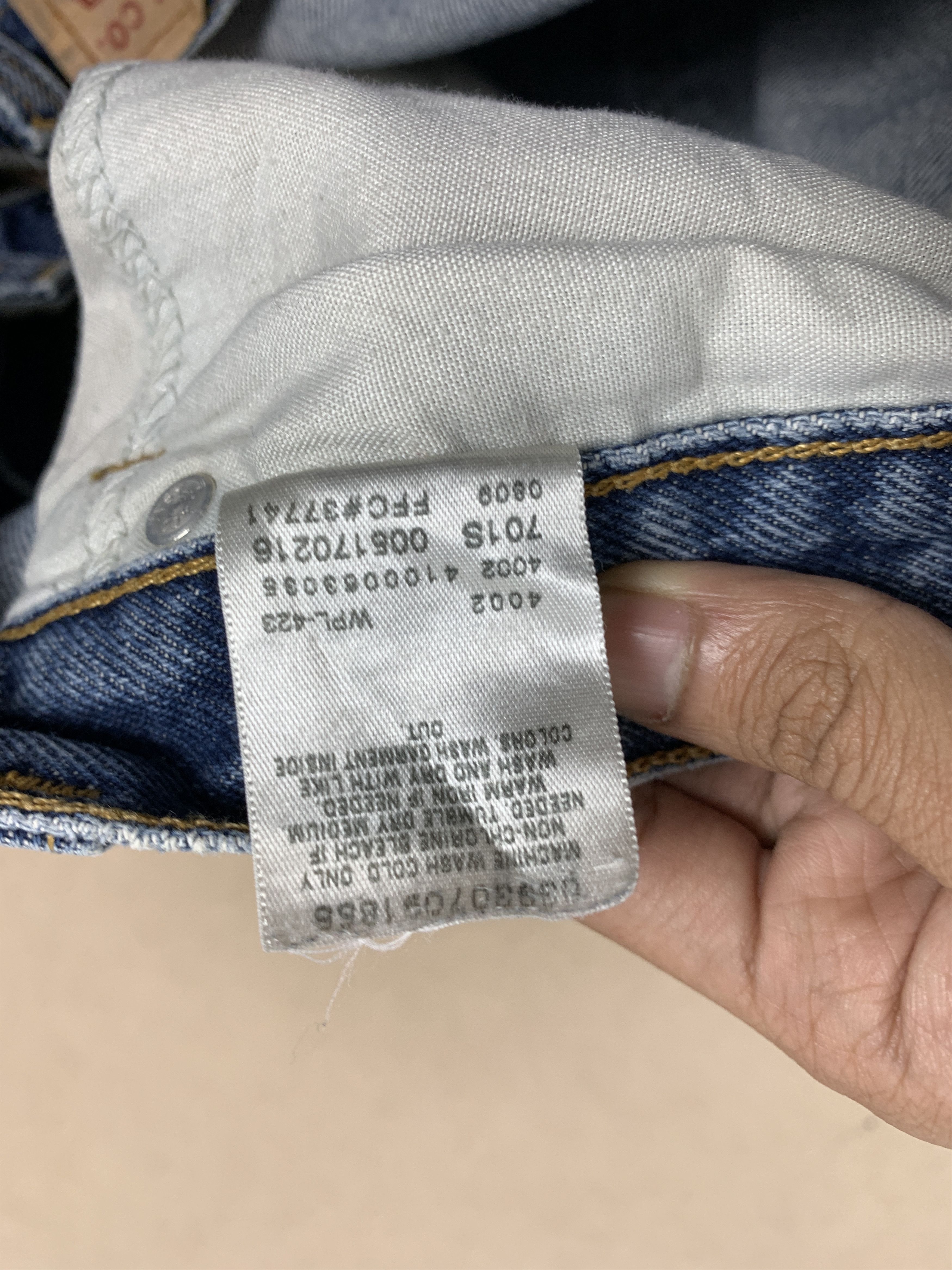 Levi's Vintage LEVI'S 517 Flared Bootcut Distressed Jeans P0360 Size US 36 / EU 52 - 16 Thumbnail