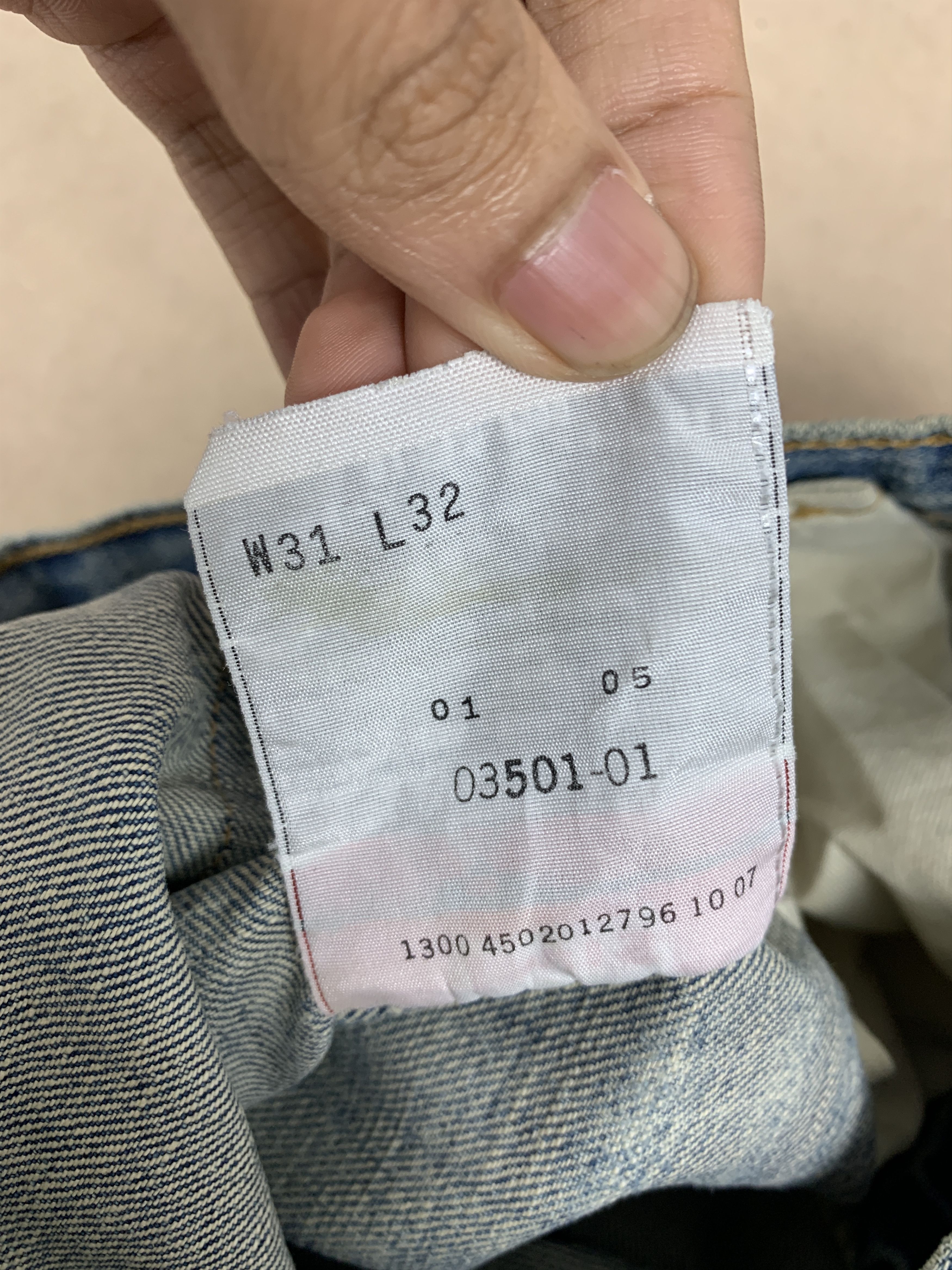 Levi's Vintage Y2K LEVI'S 501 Distressed Faded Mid Wash Jeans P0129 Size US 30 / EU 46 - 14 Thumbnail