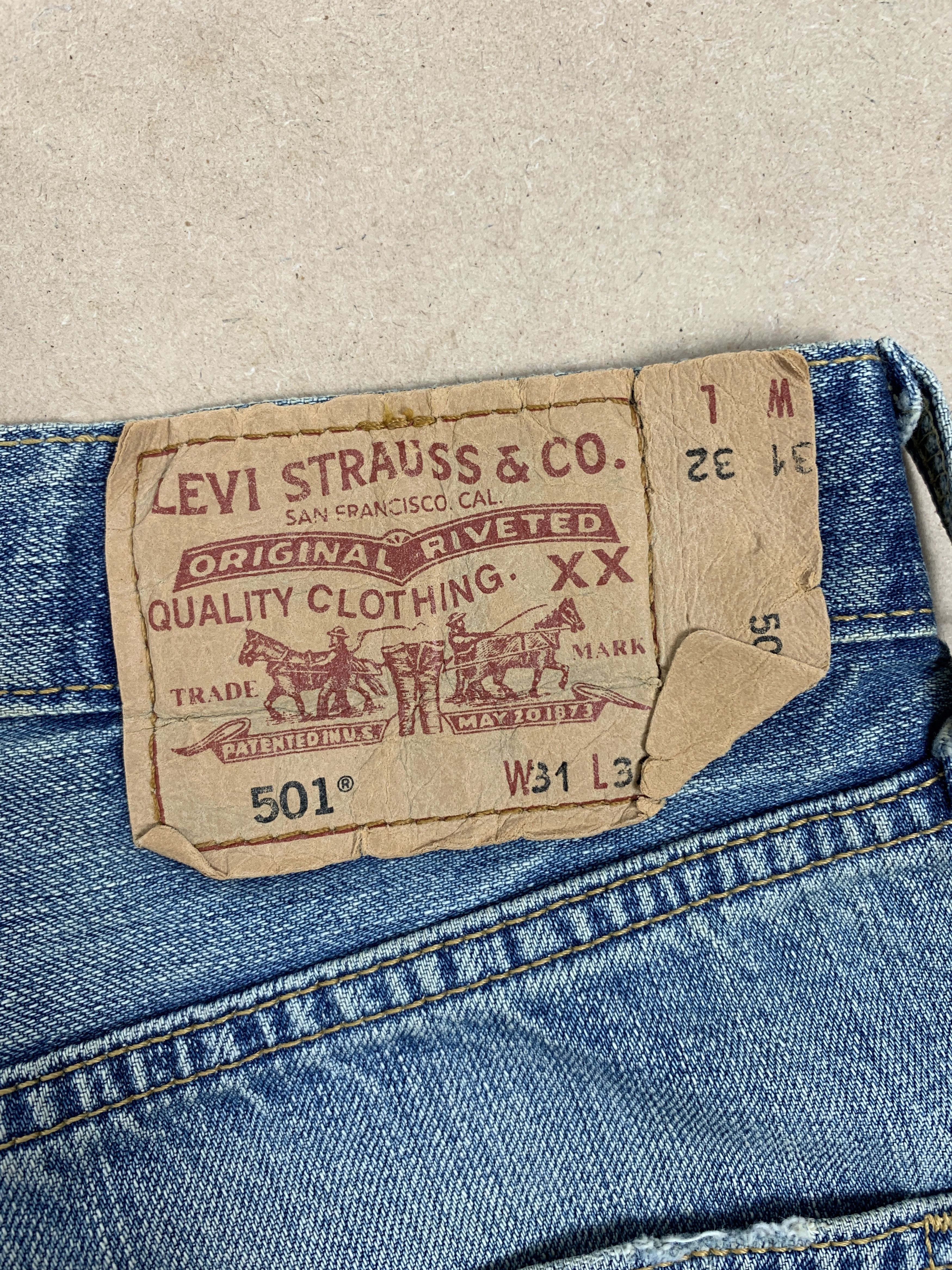 Levi's Vintage Y2K LEVI'S 501 Distressed Faded Mid Wash Jeans P0129 Size US 30 / EU 46 - 9 Thumbnail