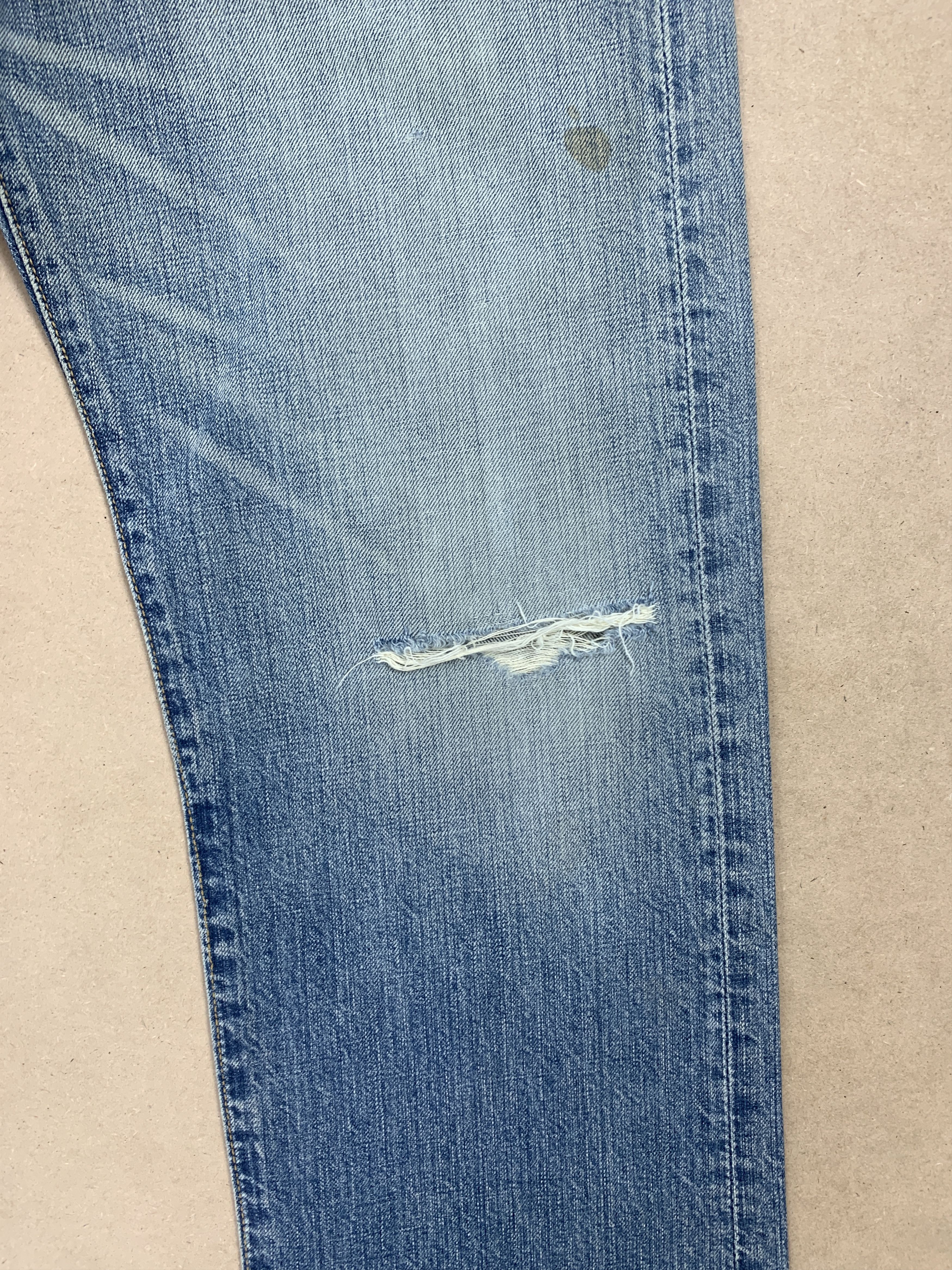 Levi's Vintage Y2K LEVI'S 501 Distressed Faded Mid Wash Jeans P0129 Size US 30 / EU 46 - 3 Thumbnail