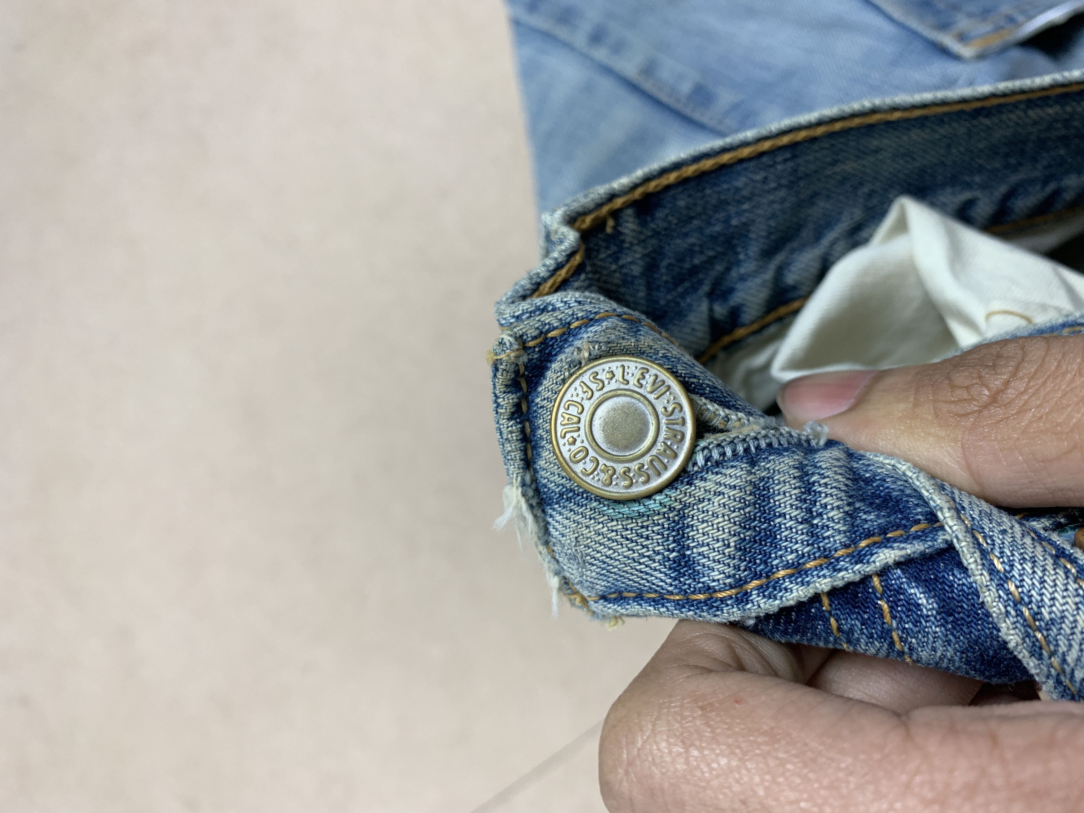 Levi's Vintage Y2K LEVI'S 501 Distressed Faded Mid Wash Jeans P0129 Size US 30 / EU 46 - 16 Thumbnail