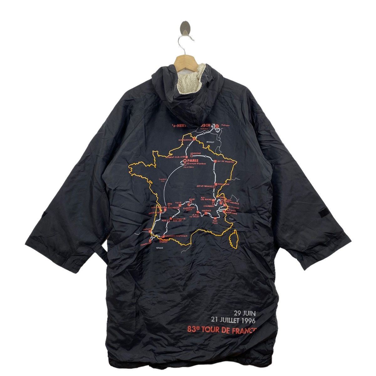 image of Vintage Le Tour De France Ltdf Bicycle Embroidered Cycling Hooded in Black, Men's (Size XL)