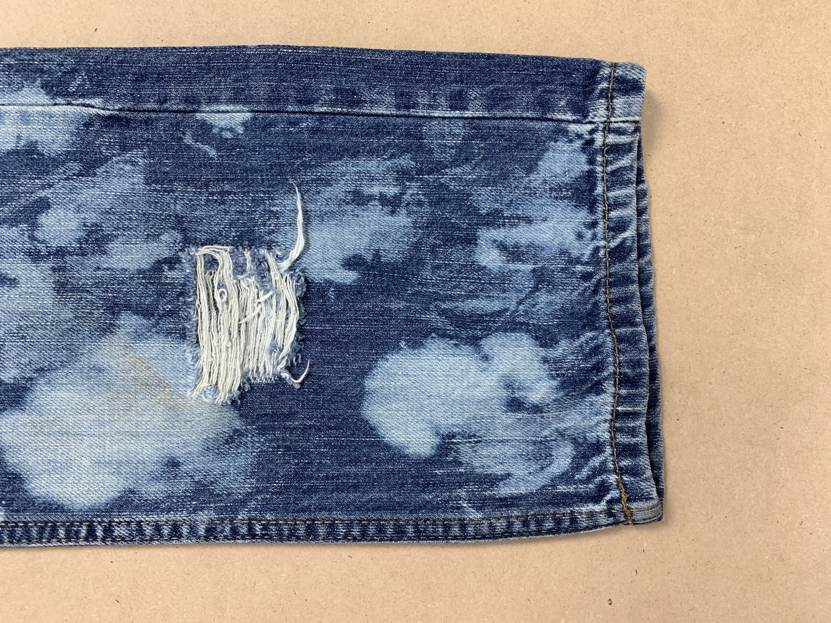 Levi's Vintage LEVI'S 505 Distressed Faded Jeans P0231 Size US 26 / EU 42 - 7 Thumbnail