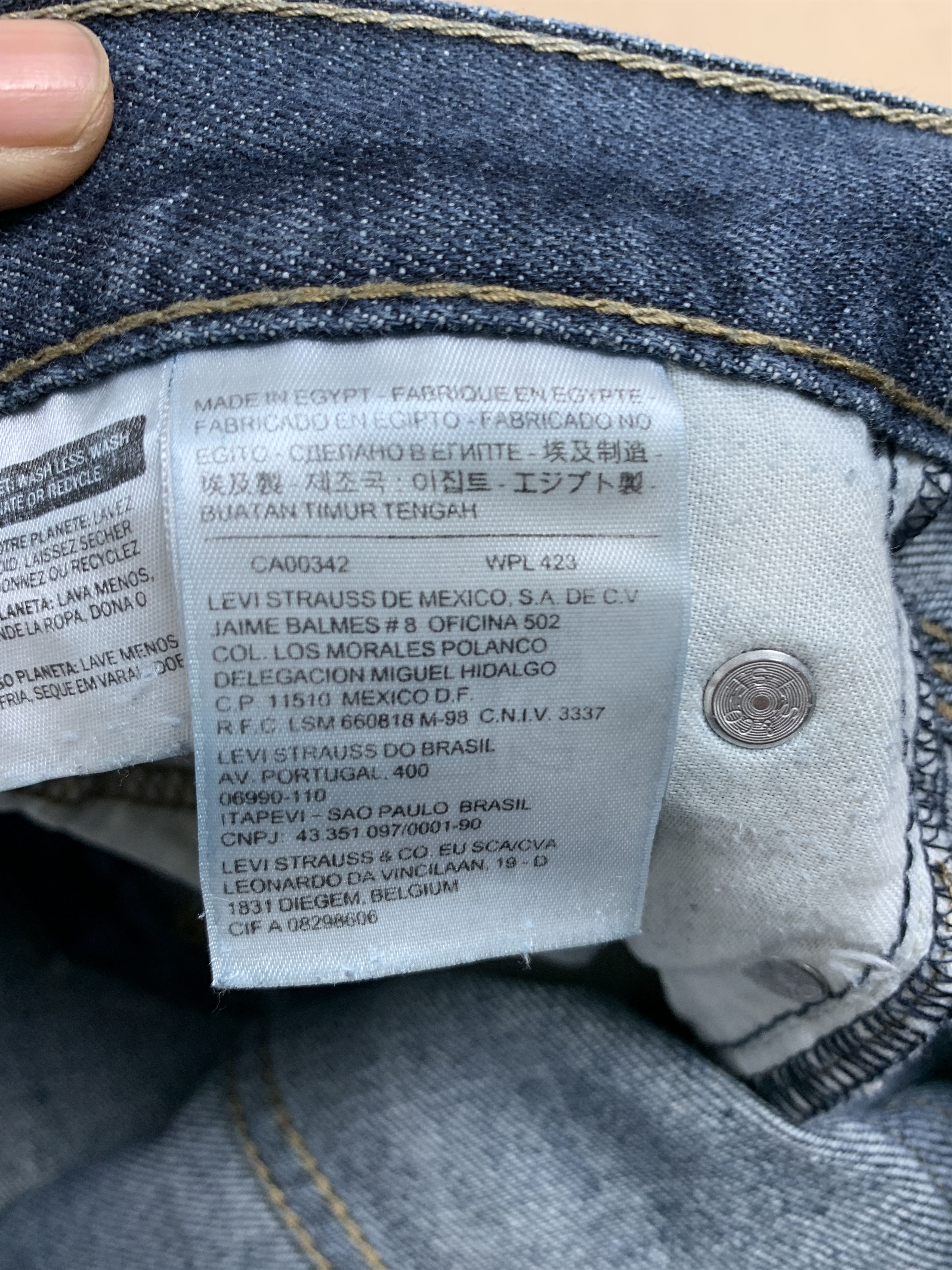 Levi's × Vintage Vintage Levis 514 Distressed Faded Mid Wash Jeans Size US 31 - 12 Thumbnail