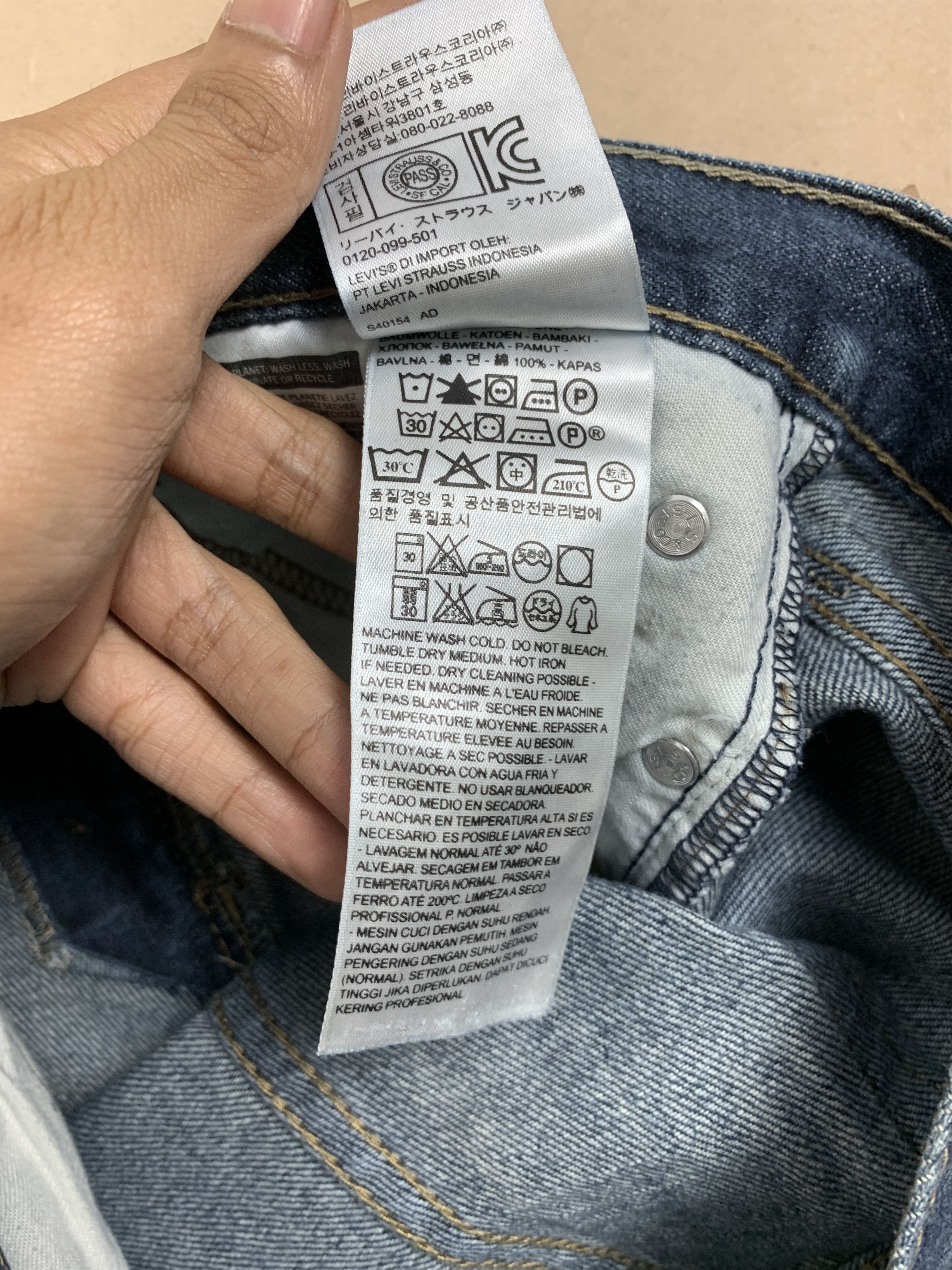 Levi's × Vintage Vintage Levis 514 Distressed Faded Mid Wash Jeans Size US 31 - 16 Thumbnail