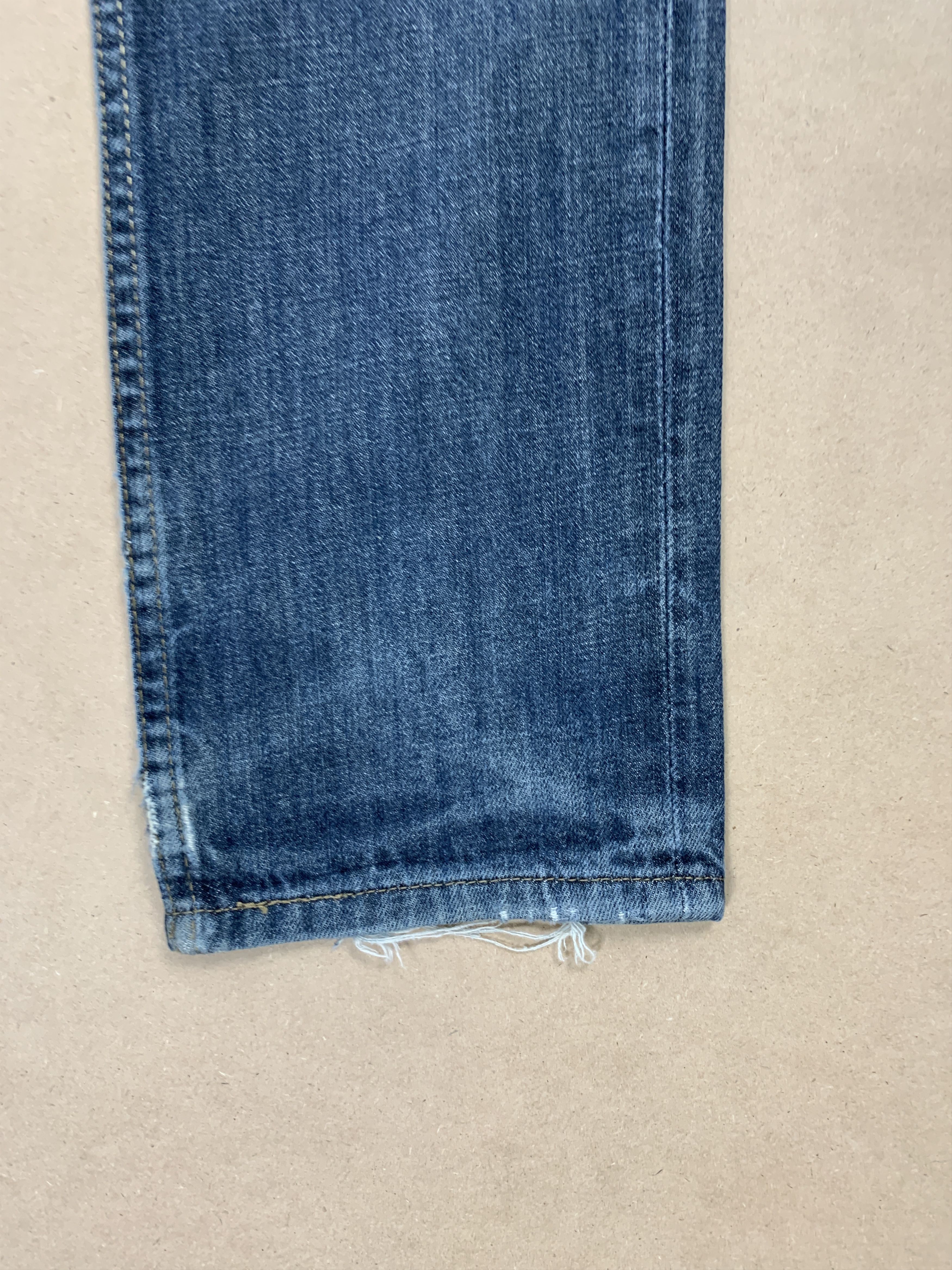 Levi's × Vintage Vintage Levis 514 Distressed Faded Mid Wash Jeans Size US 31 - 4 Thumbnail