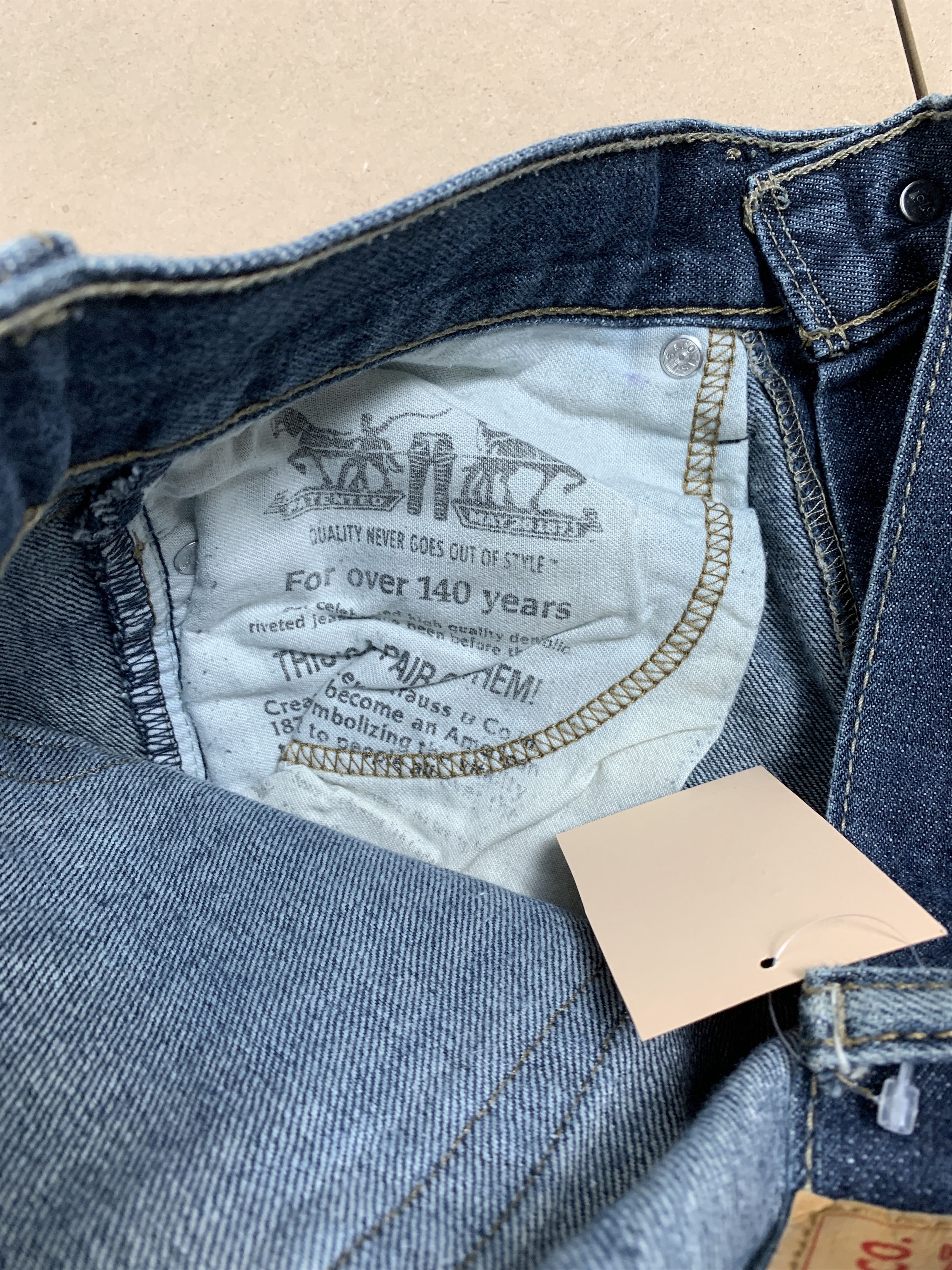Levi's × Vintage Vintage Levis 514 Distressed Faded Mid Wash Jeans Size US 31 - 11 Thumbnail