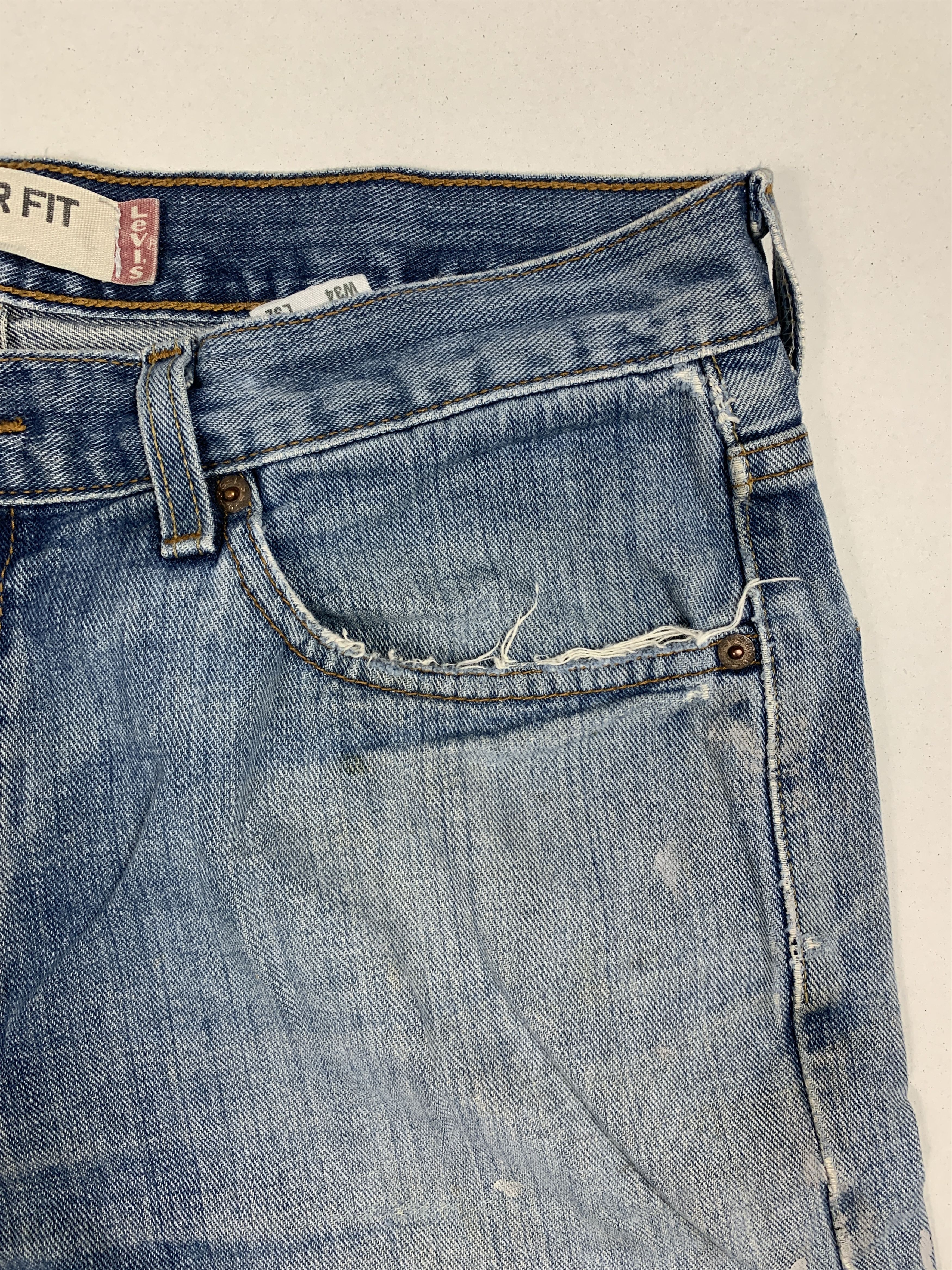 Levi's × Vintage Vintage LEVI'S 505 Distressed Faded Mid Wash Blue Jeans Size US 34 / EU 50 - 10 Thumbnail