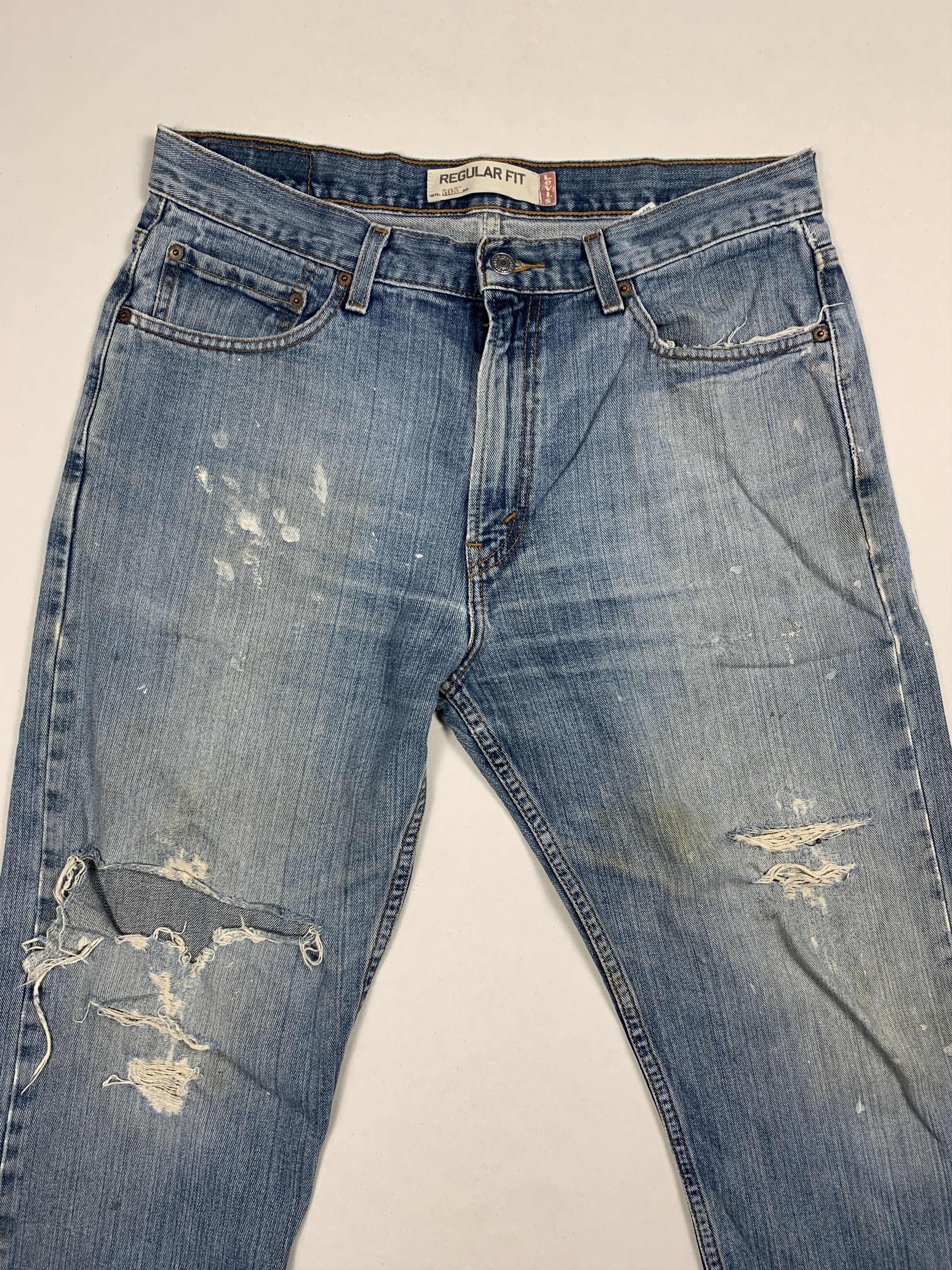 Levi's × Vintage Vintage LEVI'S 505 Distressed Faded Mid Wash Blue Jeans Size US 34 / EU 50 - 2 Thumbnail