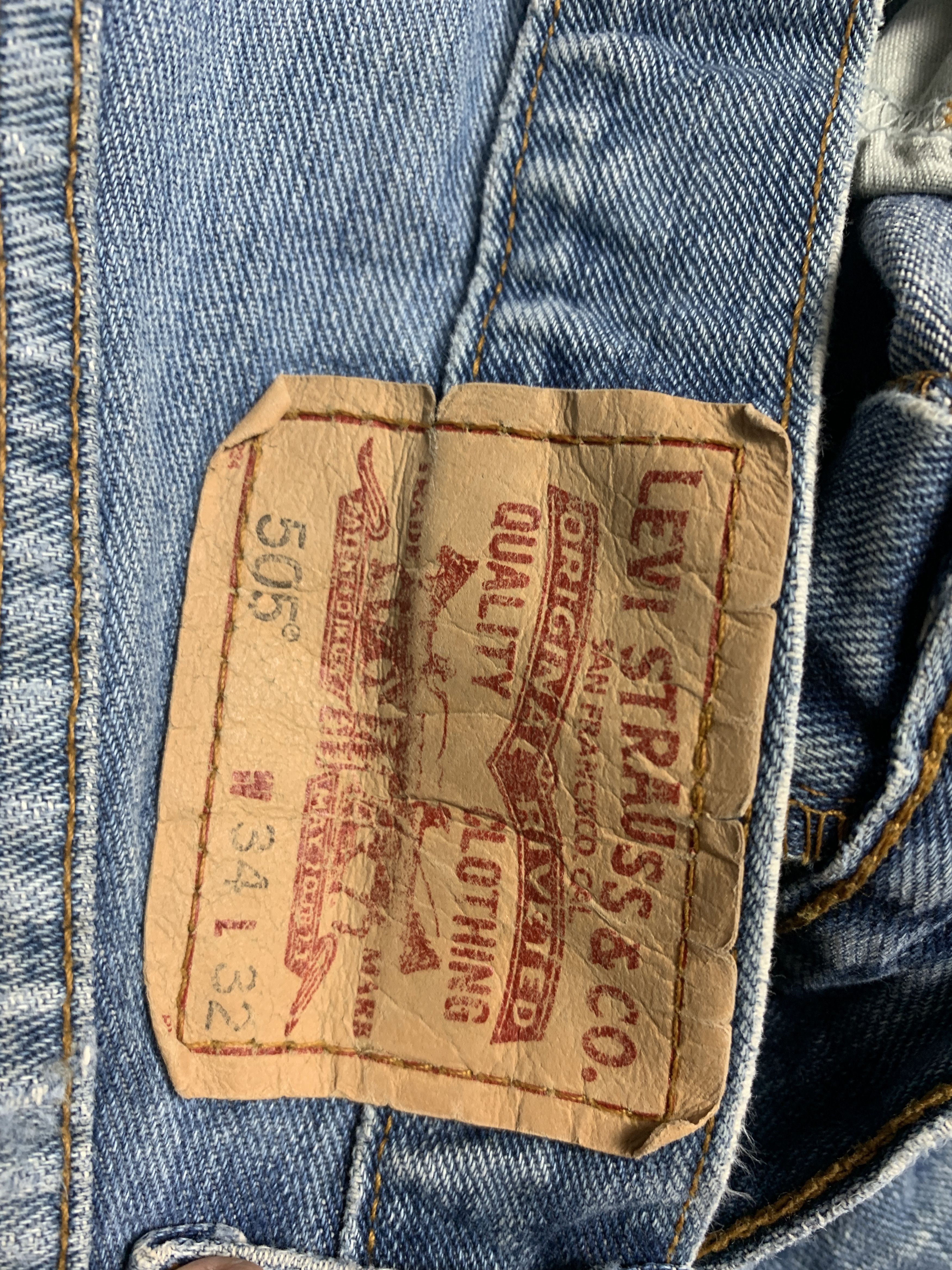 Levi's × Vintage Vintage LEVI'S 505 Distressed Faded Mid Wash Blue Jeans Size US 34 / EU 50 - 8 Thumbnail