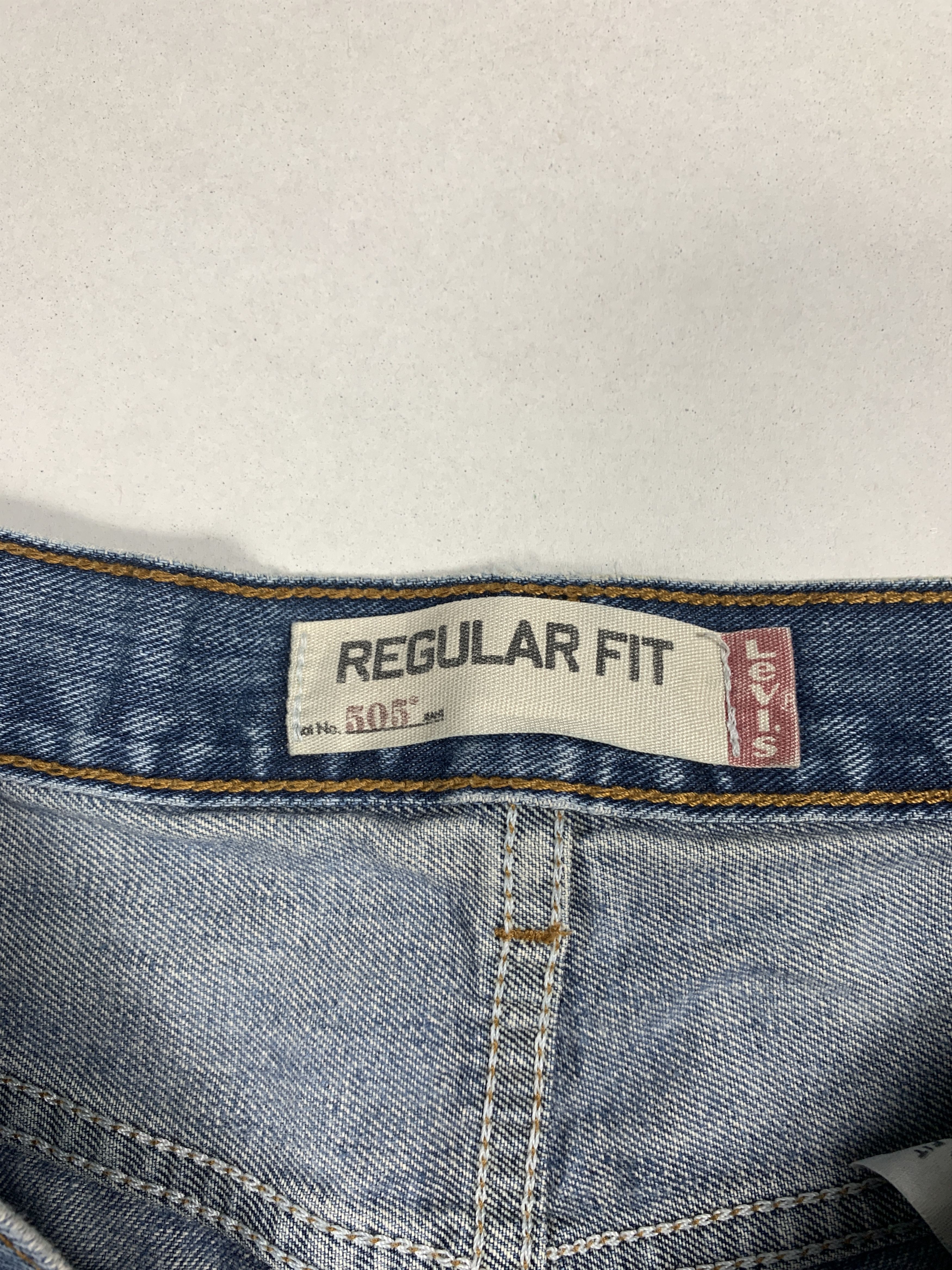 Levi's × Vintage Vintage LEVI'S 505 Distressed Faded Mid Wash Blue Jeans Size US 34 / EU 50 - 6 Thumbnail