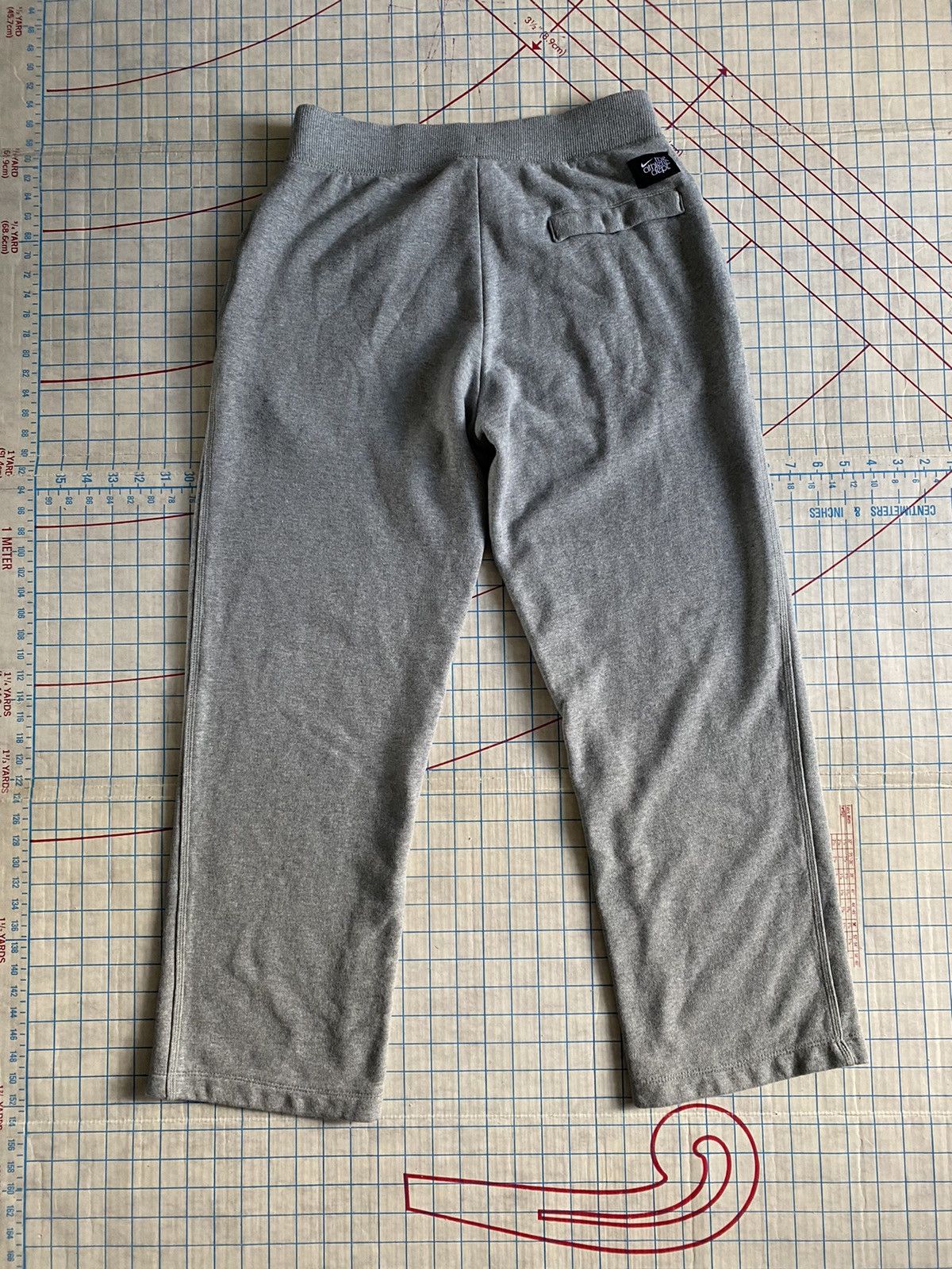 Nike Nike Sweat Pants Small Swoosh Heather Grey Size Medium Size US 32 / EU 48 - 10 Thumbnail