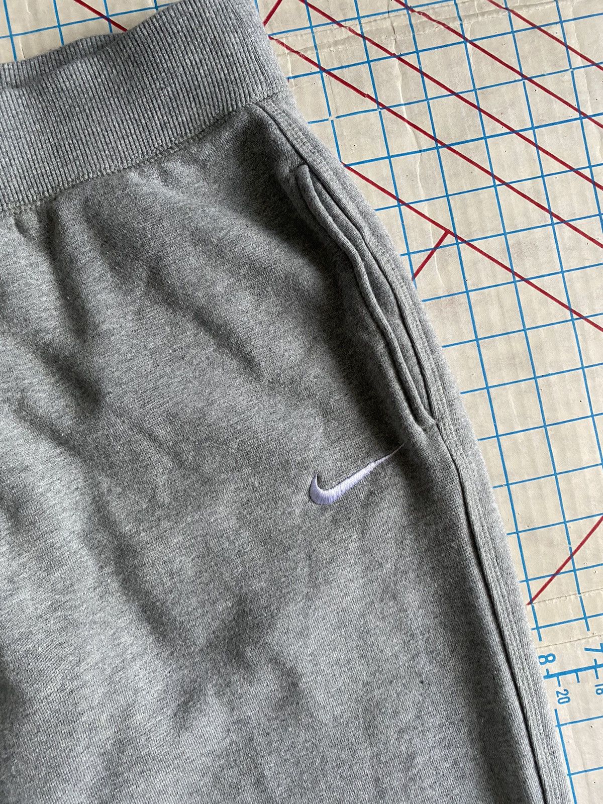 Nike Nike Sweat Pants Small Swoosh Heather Grey Size Medium Size US 32 / EU 48 - 5 Thumbnail