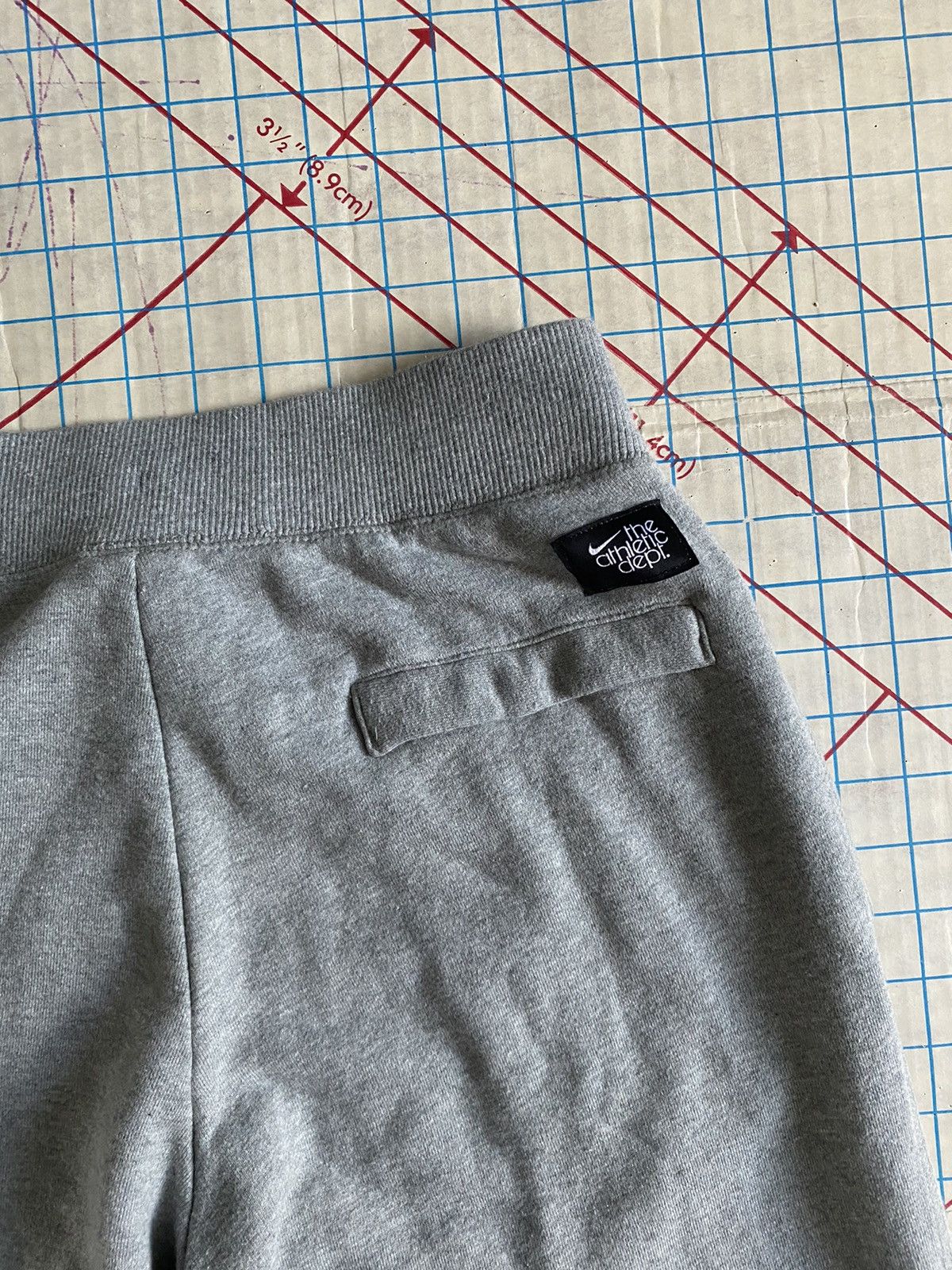 Nike Nike Sweat Pants Small Swoosh Heather Grey Size Medium Size US 32 / EU 48 - 12 Thumbnail