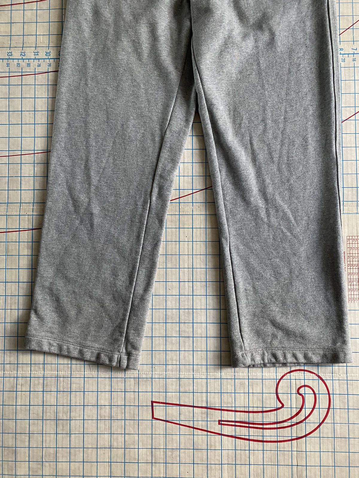 Nike Nike Sweat Pants Small Swoosh Heather Grey Size Medium Size US 32 / EU 48 - 3 Thumbnail
