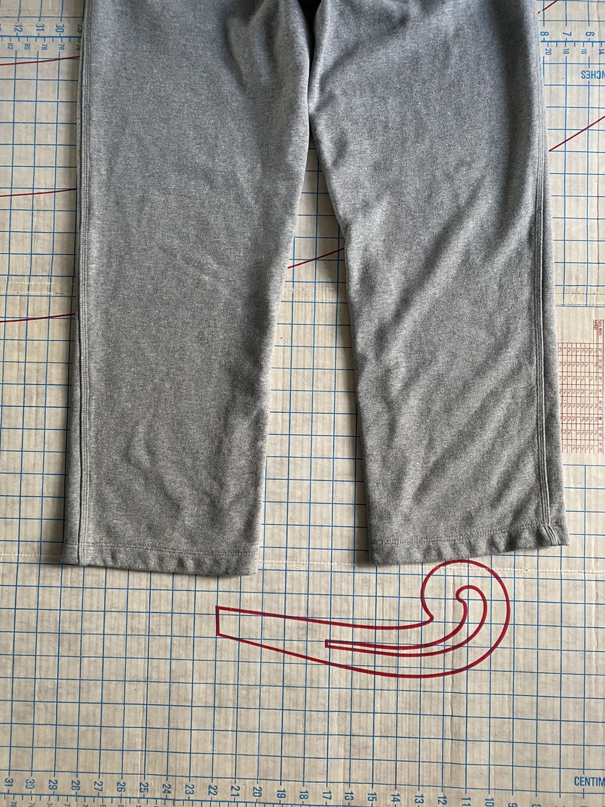 Nike Nike Sweat Pants Small Swoosh Heather Grey Size Medium Size US 32 / EU 48 - 13 Thumbnail