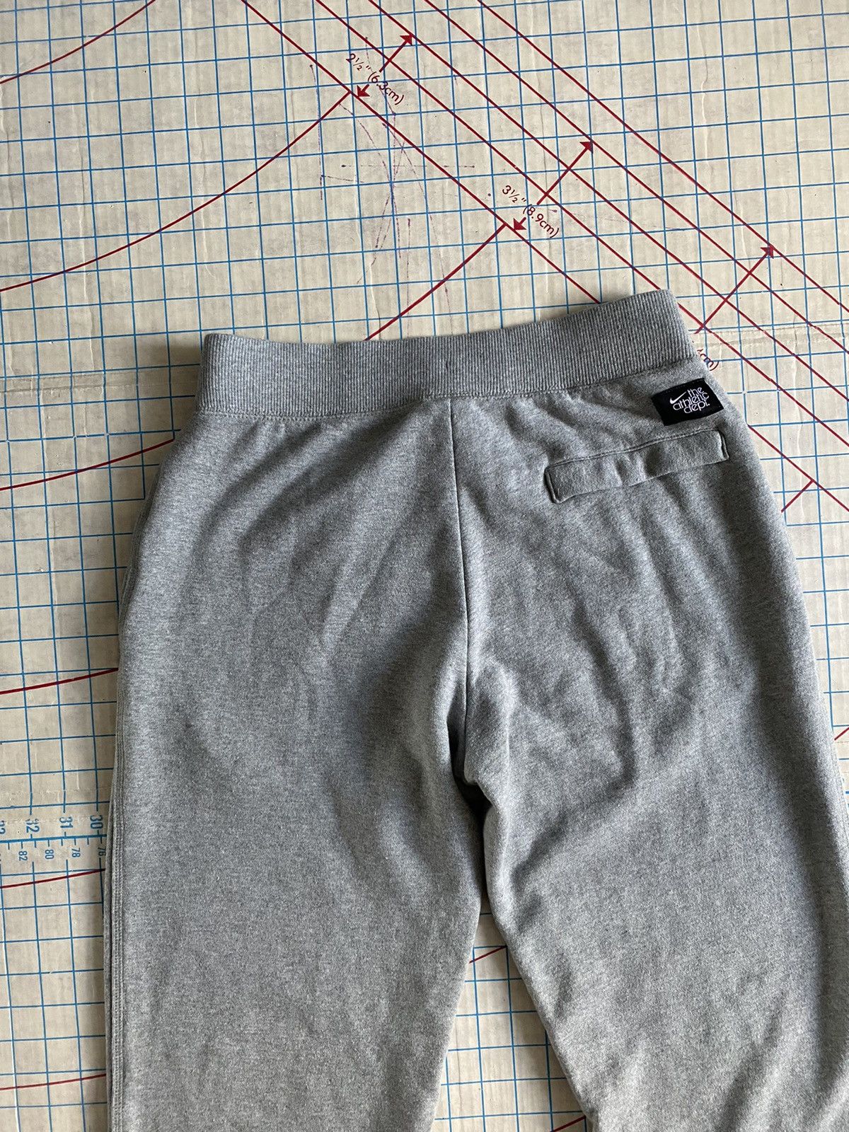 Nike Nike Sweat Pants Small Swoosh Heather Grey Size Medium Size US 32 / EU 48 - 11 Thumbnail