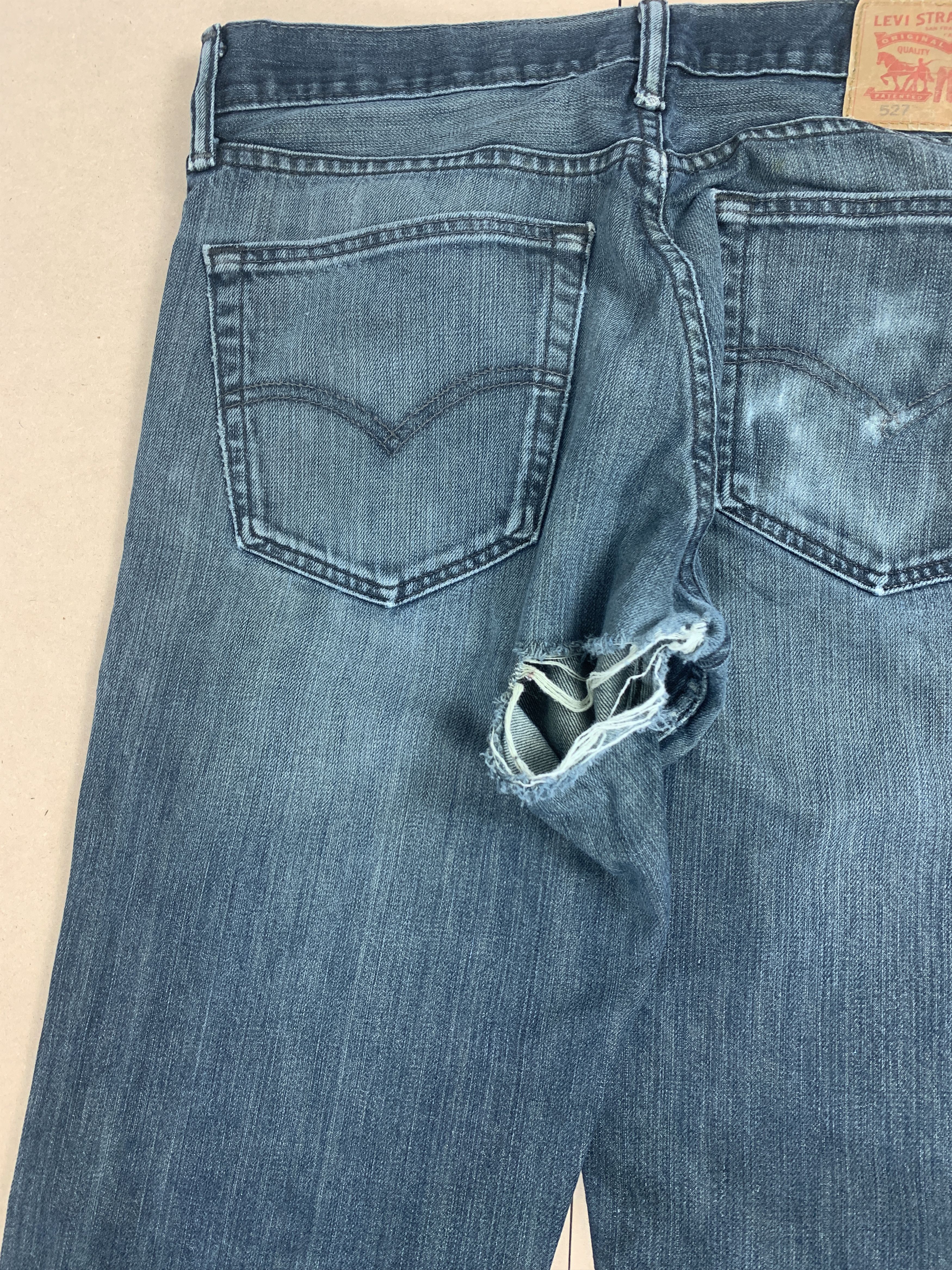 Levi's Vintage LEVIS 527 Distressed Flared Bootcut Jeans P0051 Size US 32 / EU 48 - 10 Thumbnail