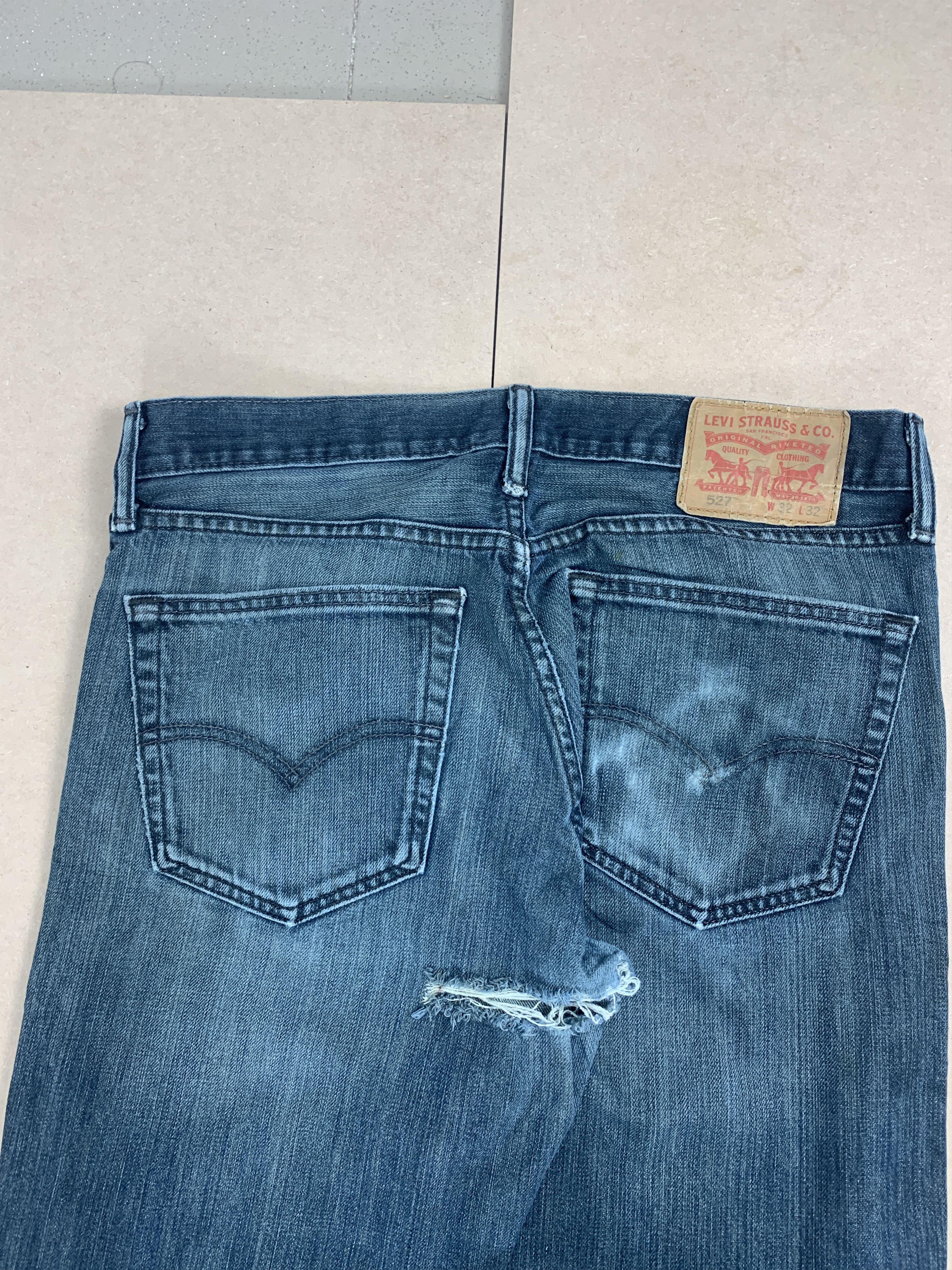 Levi's Vintage LEVIS 527 Distressed Flared Bootcut Jeans P0051 Size US 32 / EU 48 - 7 Thumbnail
