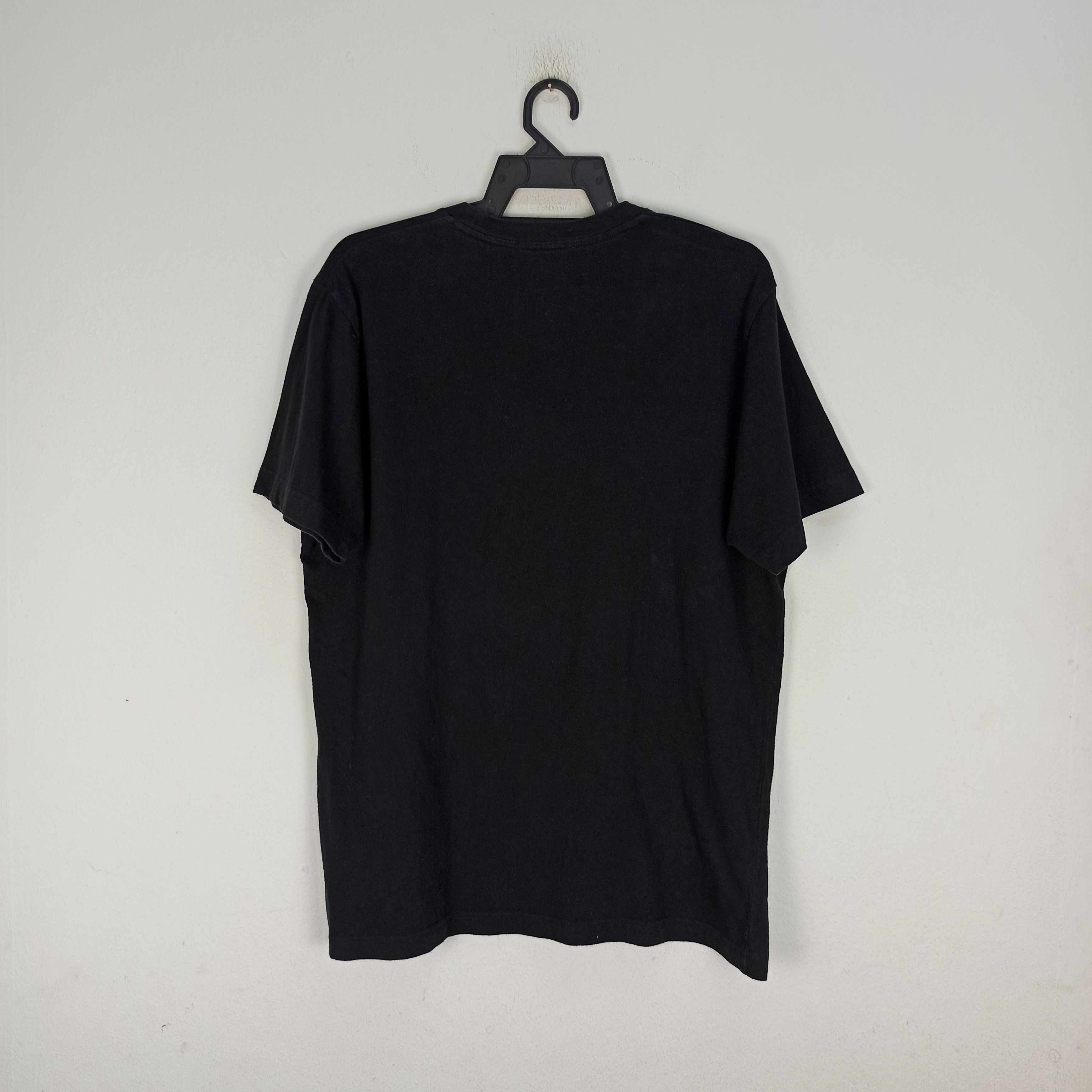 Cartoon Network Rare🔥 Final Seoson Attack on Titan Anime T-shirt X Uniqlo Size US L / EU 52-54 / 3 - 6 Thumbnail