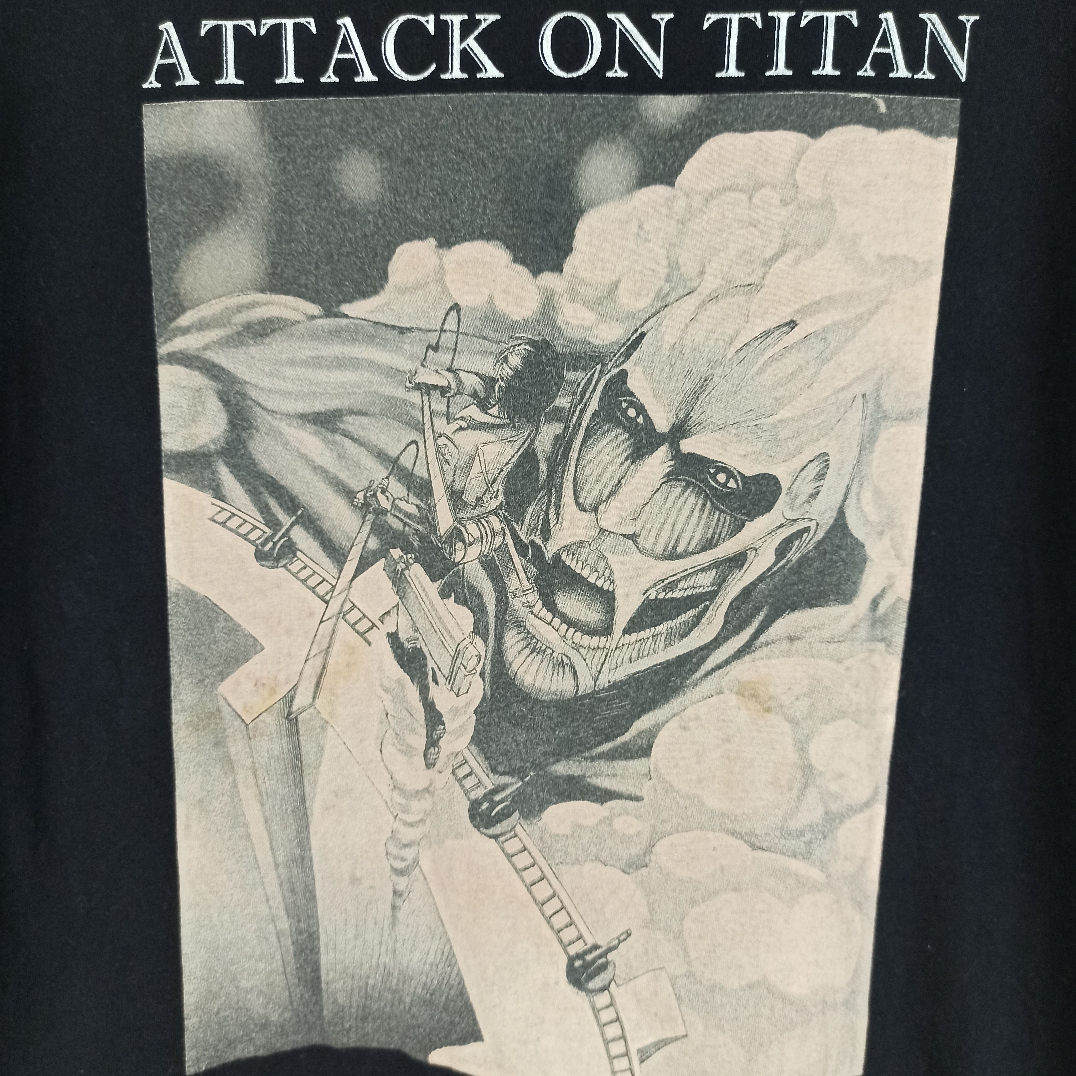 Cartoon Network Rare🔥 Final Seoson Attack on Titan Anime T-shirt X Uniqlo Size US L / EU 52-54 / 3 - 2 Thumbnail