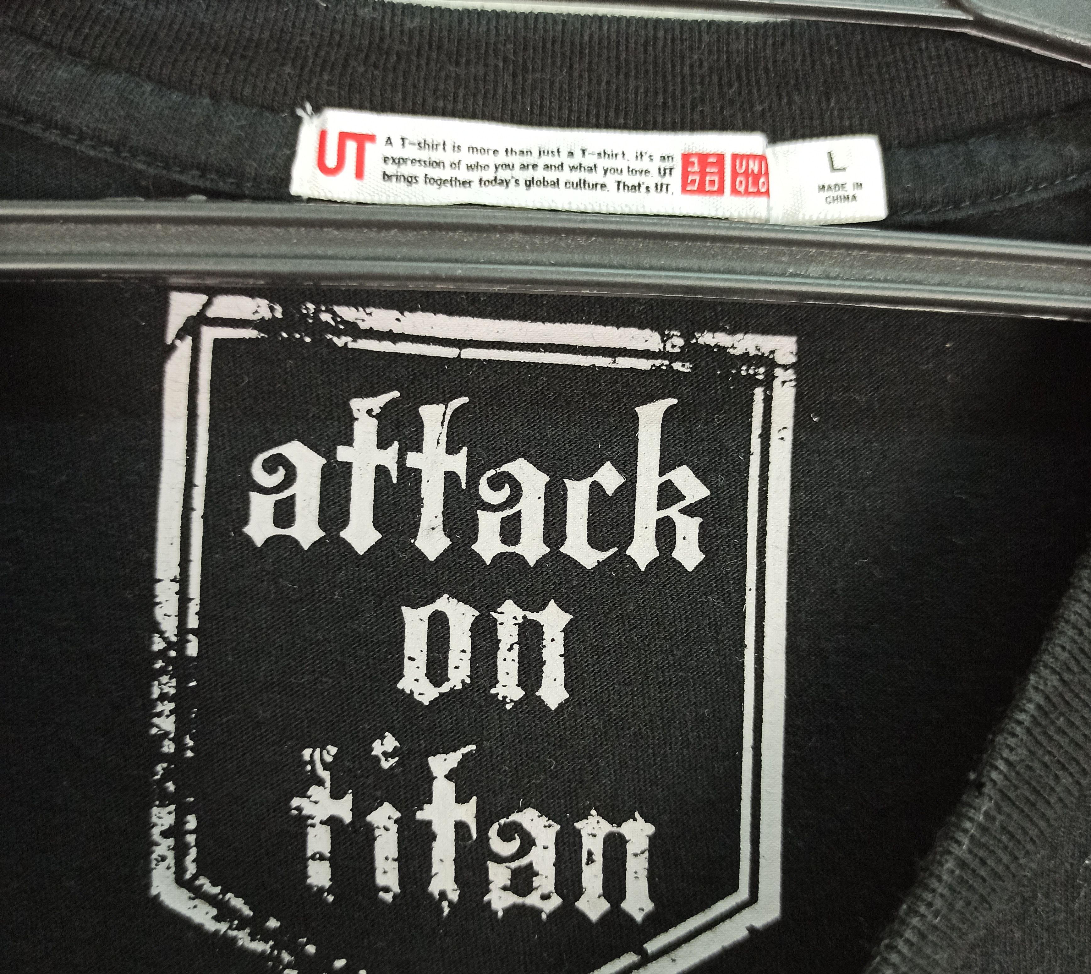 Cartoon Network Rare🔥 Final Seoson Attack on Titan Anime T-shirt X Uniqlo Size US L / EU 52-54 / 3 - 7 Thumbnail