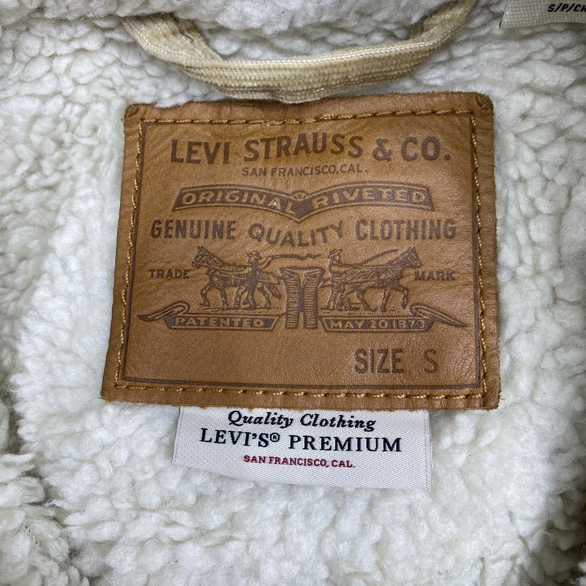 Levi's × Vintage Vintage LEVIS STRAUSS & Co Fur Inside Button Up Denim Jacket Size US M / EU 48-50 / 2 - 3 Thumbnail