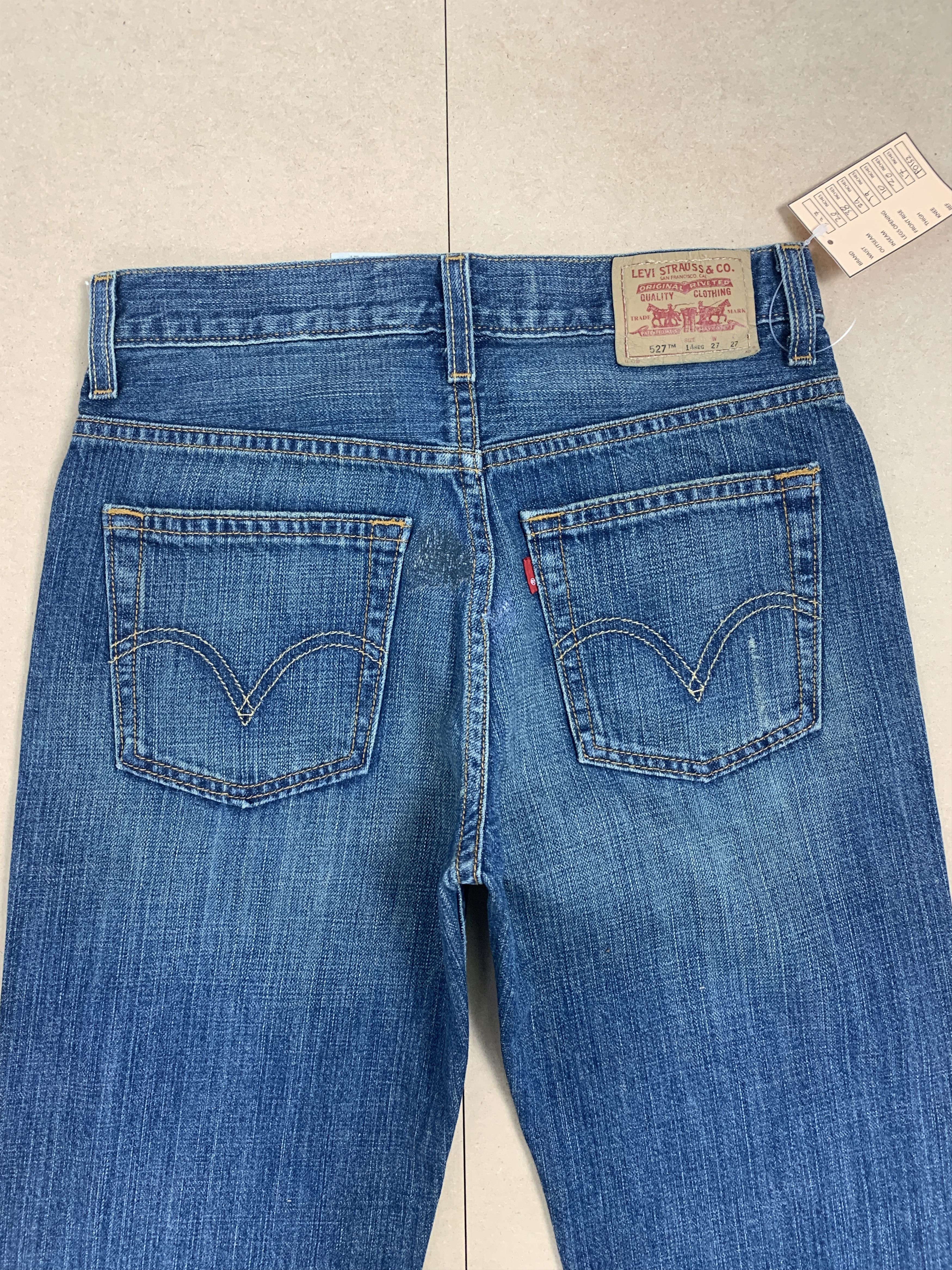 Levi's Vintage LEVI'S 527 BootCut Flared Mid Wash Jeans Size US 28 / EU 44 - 9 Thumbnail