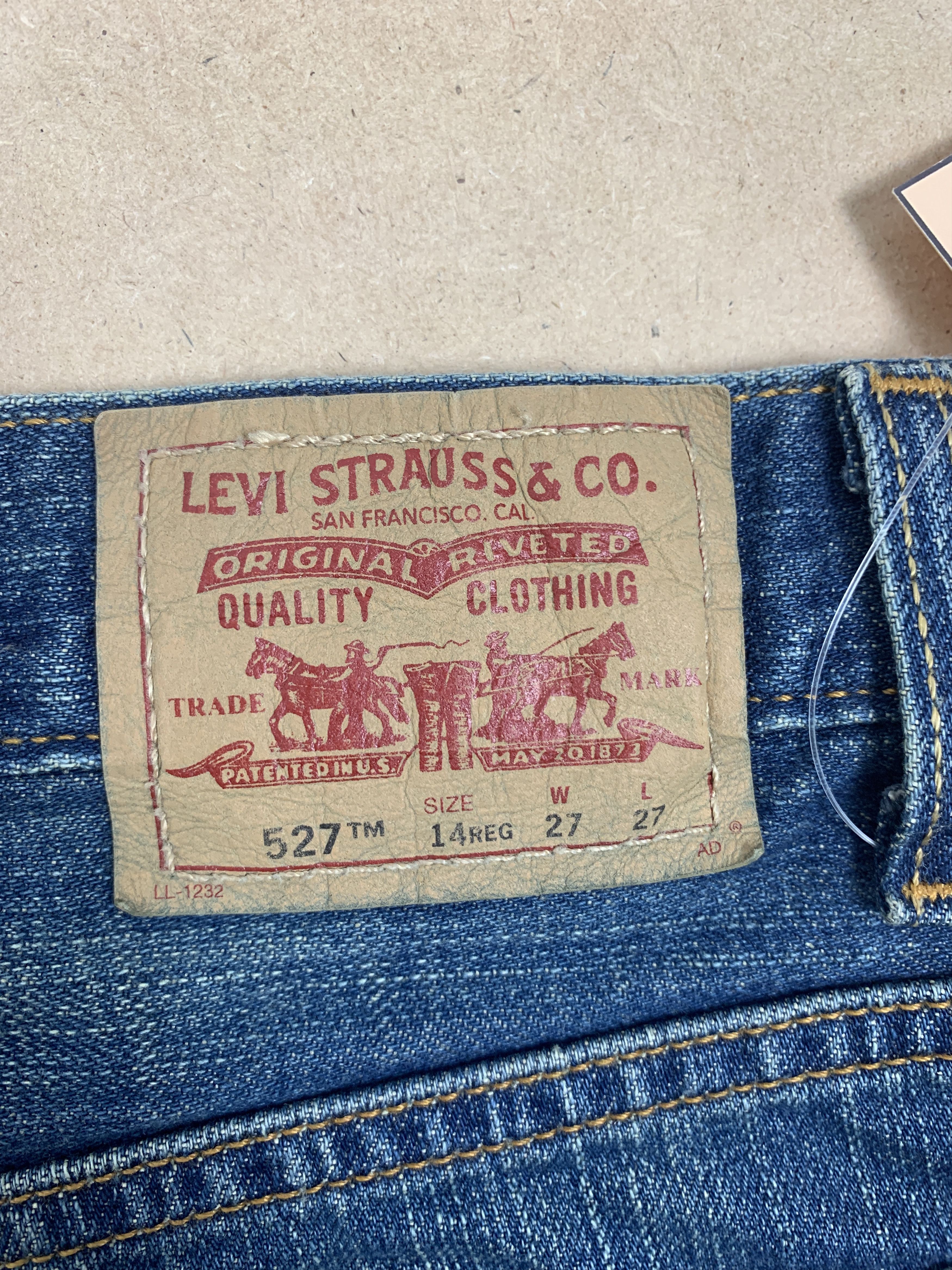 Levi's Vintage LEVI'S 527 BootCut Flared Mid Wash Jeans Size US 28 / EU 44 - 10 Thumbnail