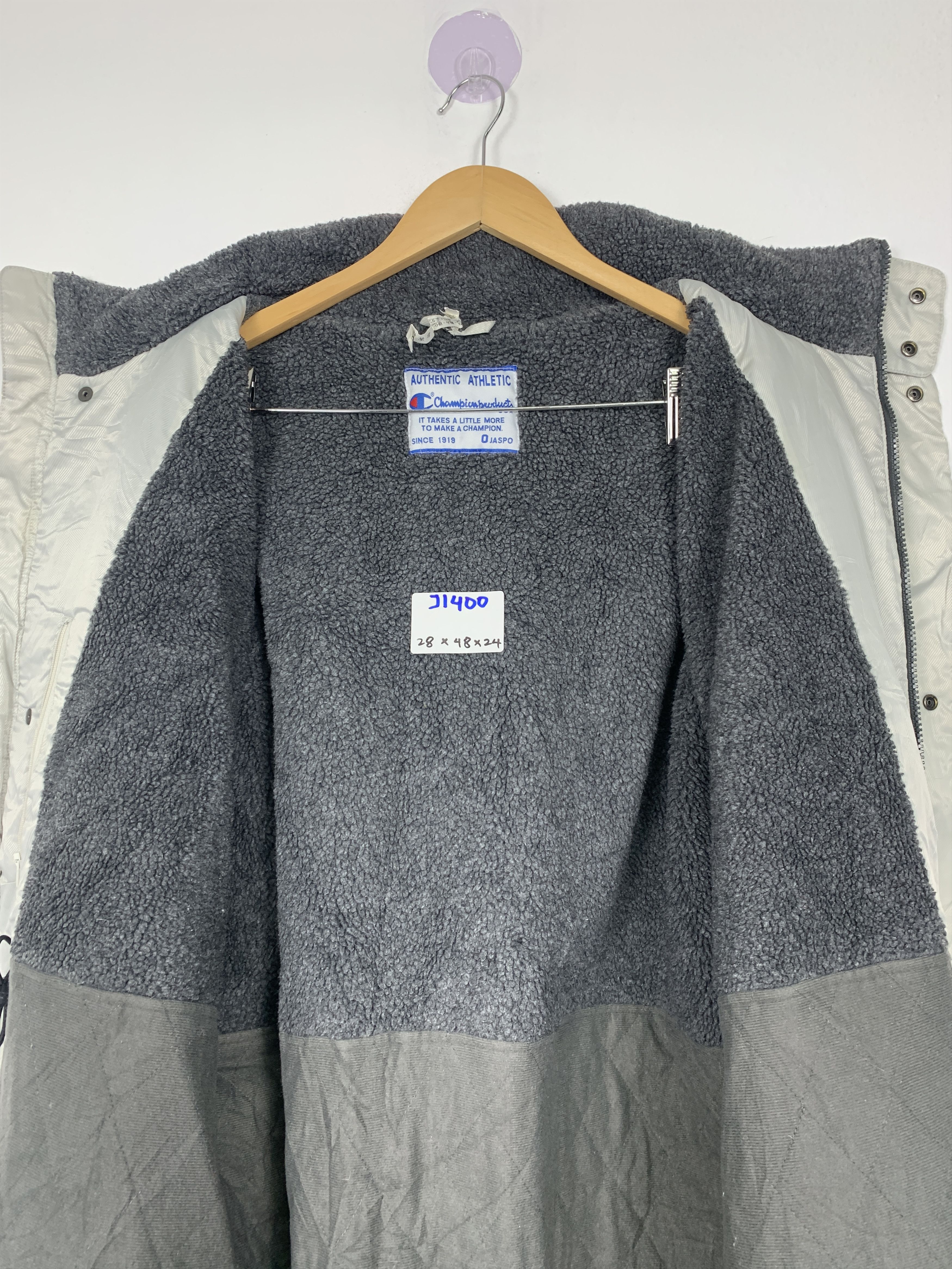 Champion Vintage CHAMPION Fleece Lining Zip Up Long Jacket J1400 Size US XL / EU 56 / 4 - 12 Thumbnail