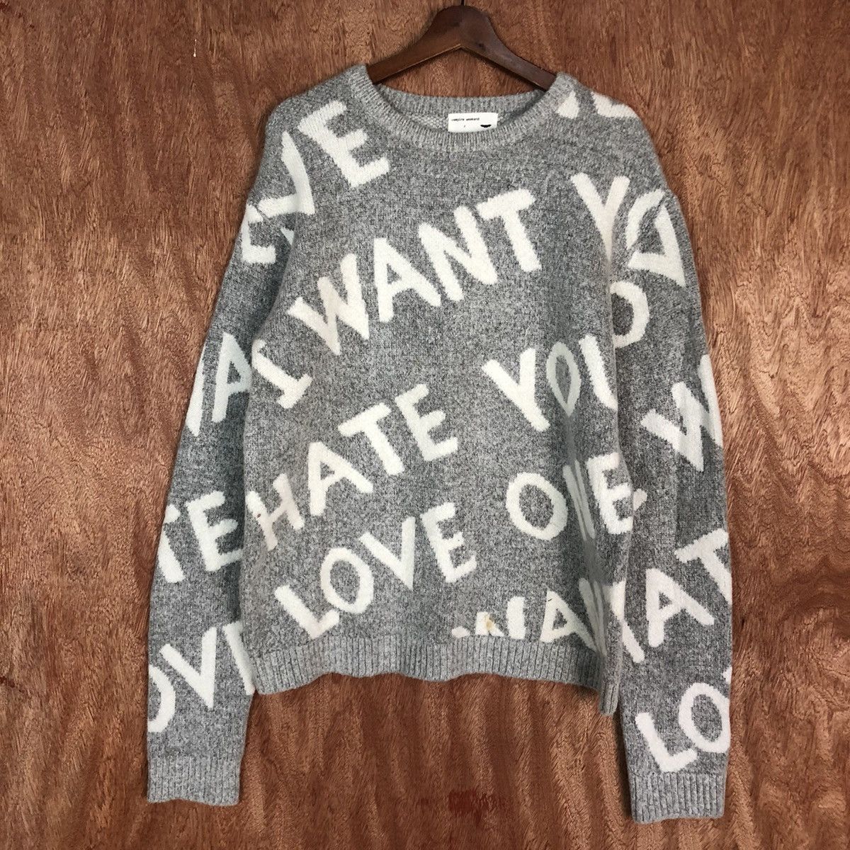 Vintage DL Vampire Weekend Grey full print KNitwear #c749 Size US M / EU 48-50 / 2 - 3 Thumbnail