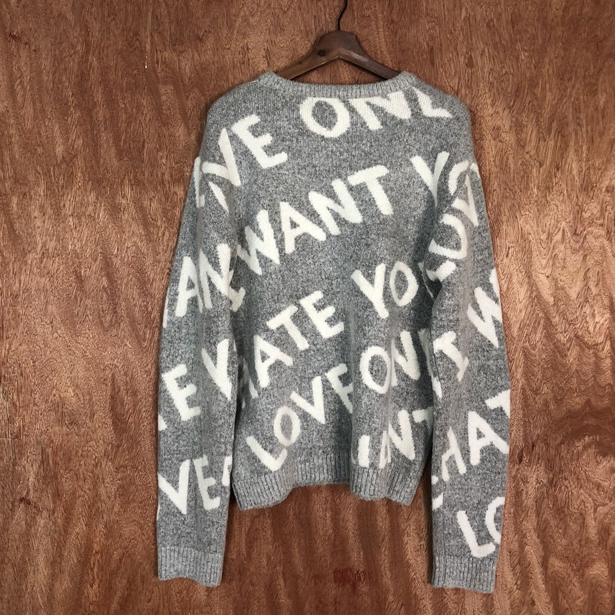 Vintage DL Vampire Weekend Grey full print KNitwear #c749 Size US M / EU 48-50 / 2 - 13 Thumbnail