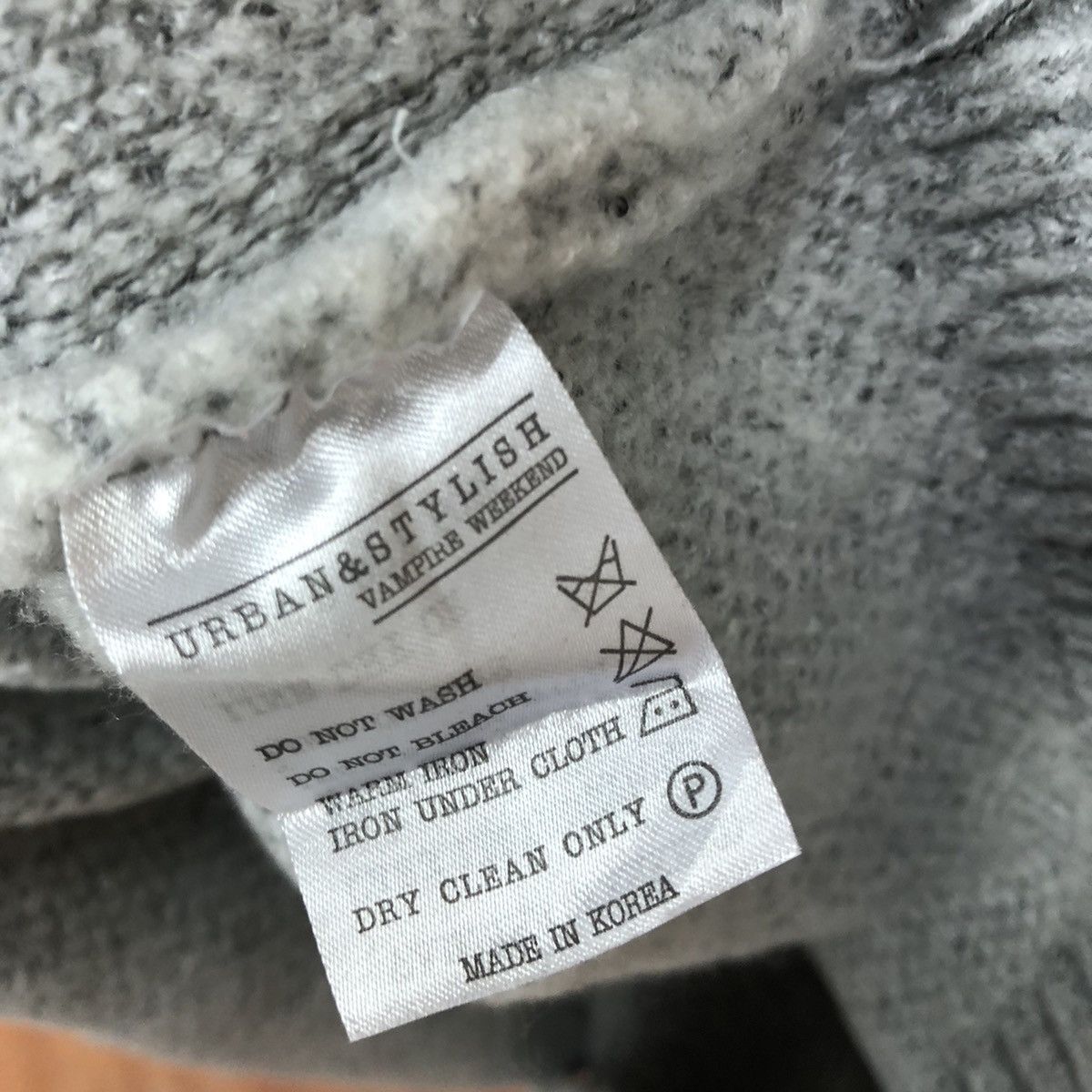 Vintage DL Vampire Weekend Grey full print KNitwear #c749 Size US M / EU 48-50 / 2 - 14 Thumbnail
