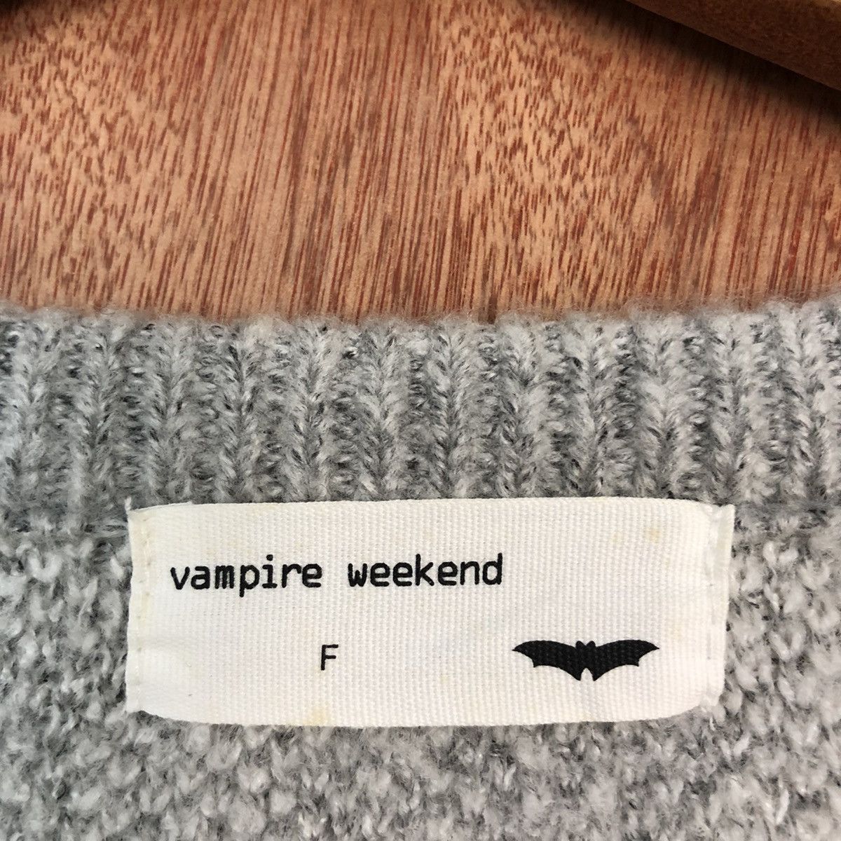 Vintage DL Vampire Weekend Grey full print KNitwear #c749 Size US M / EU 48-50 / 2 - 10 Thumbnail