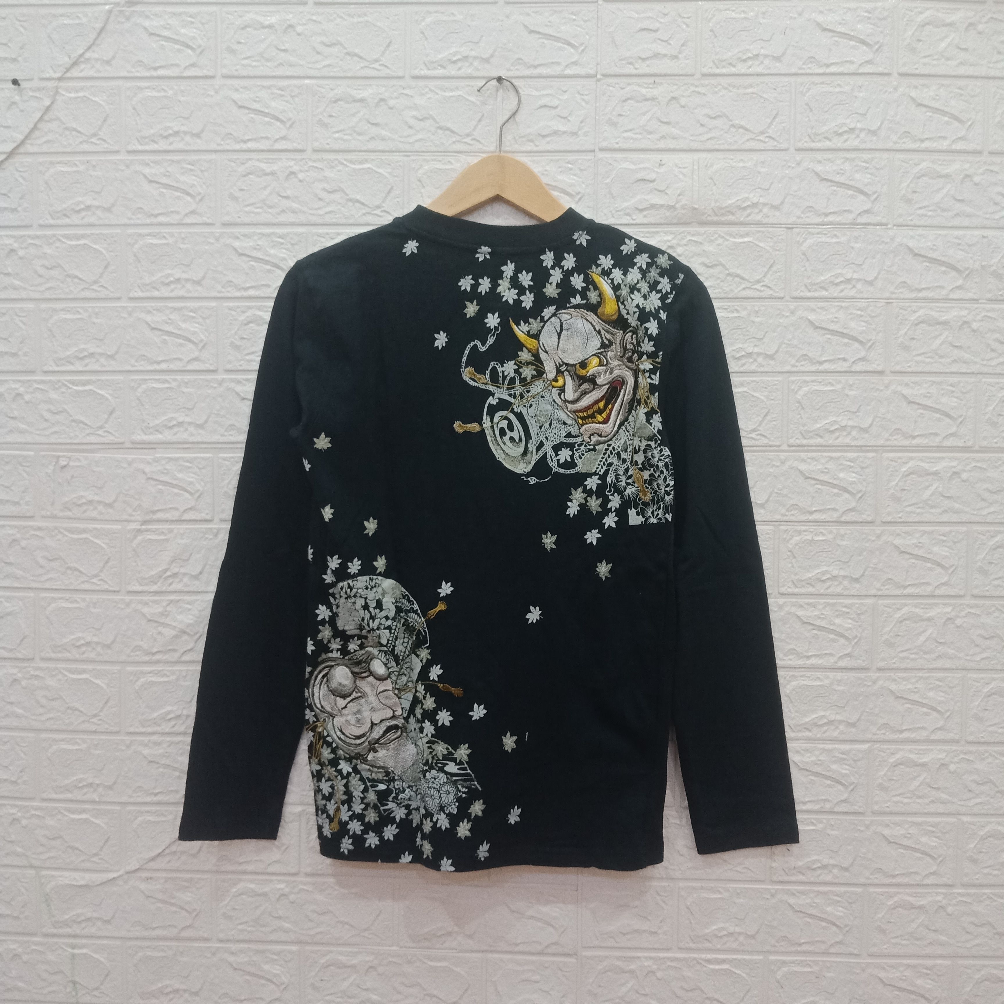 Japanese Brand × Vintage Sukajan japanese tradition Embroidery devil mask longsleeve Size US S / EU 44-46 / 1 - 1 Thumbnail