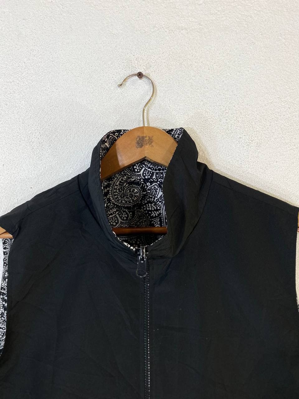 Designer × Japanese Brand Japanese Brands Reversible Vest Nice Paisley Design Size US L / EU 52-54 / 3 - 9 Thumbnail