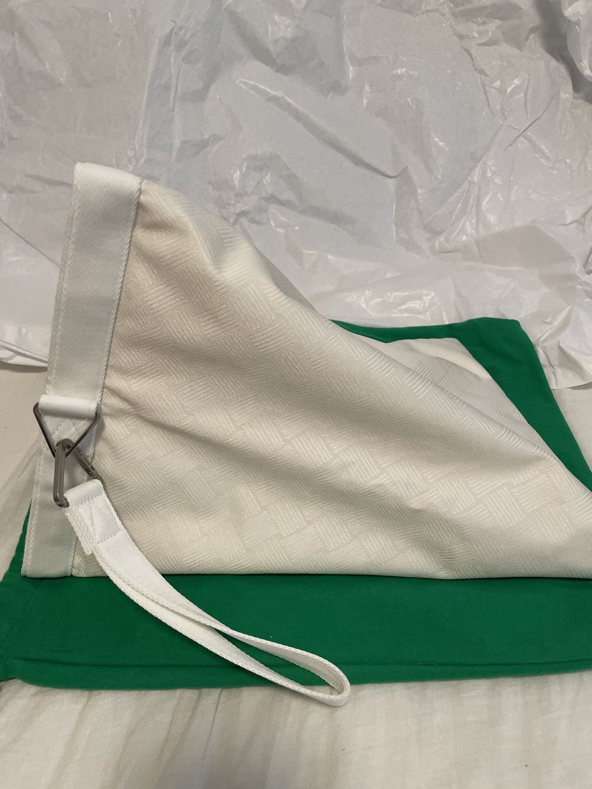 Bottega Veneta White Medium Trekking Triangle Pouch Size ONE SIZE - 4 Thumbnail