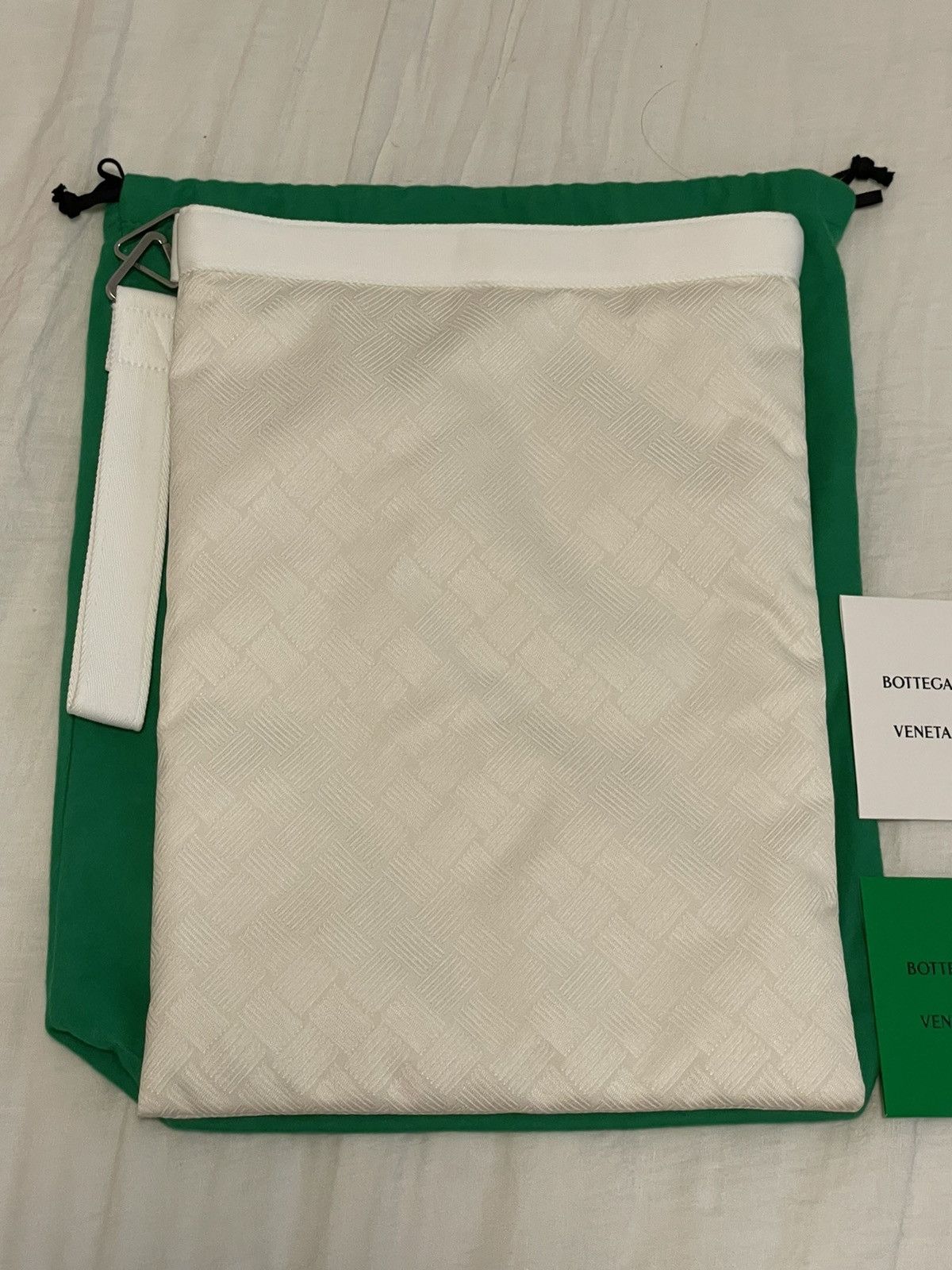 Bottega Veneta White Medium Trekking Triangle Pouch Size ONE SIZE - 1 Thumbnail