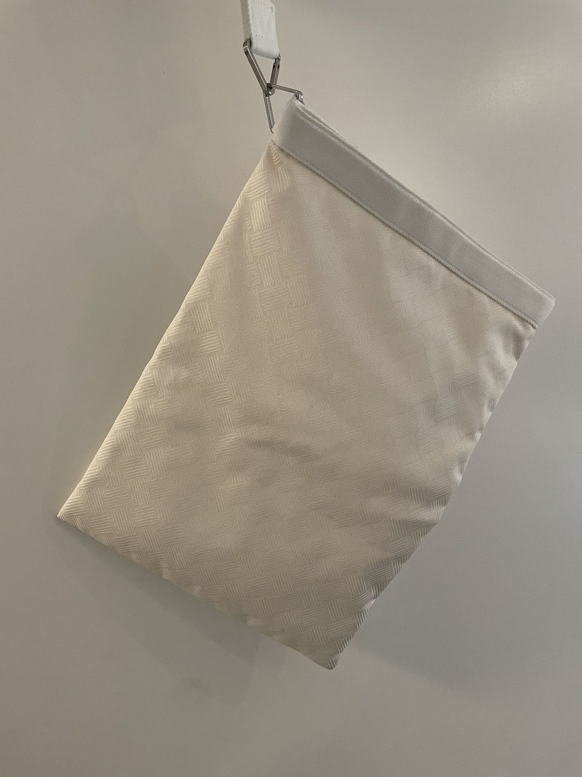 Bottega Veneta White Medium Trekking Triangle Pouch Size ONE SIZE - 2 Thumbnail