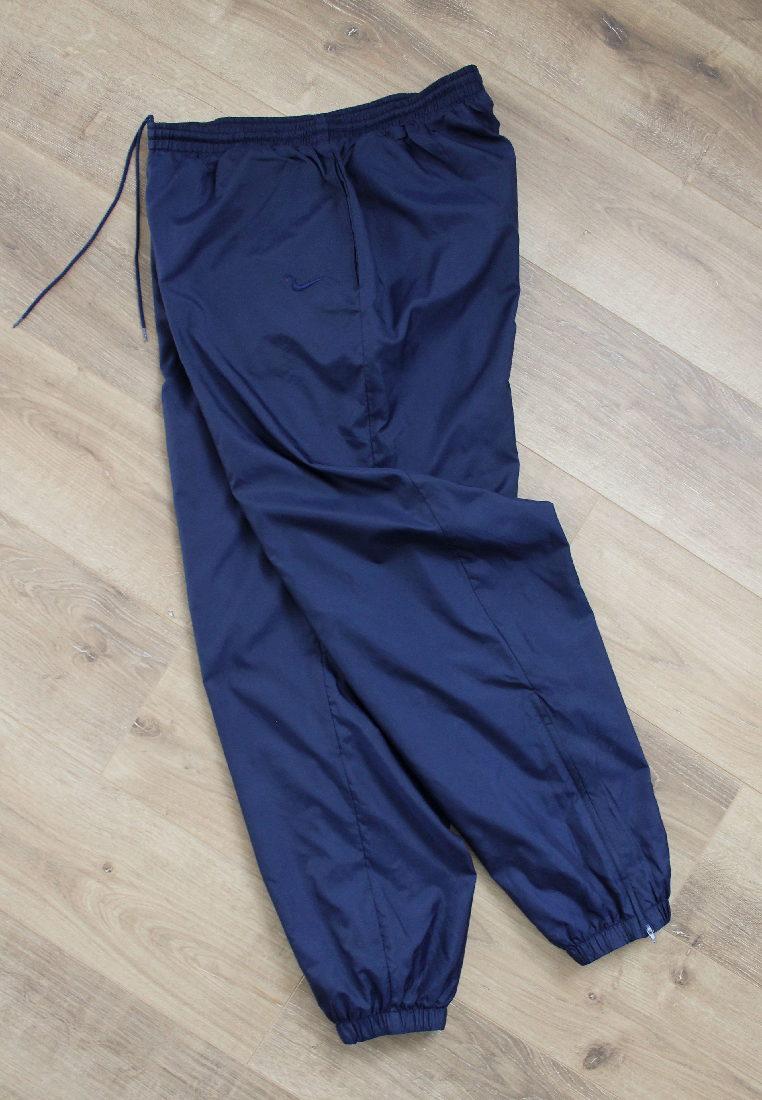 Nike Vintage Nike embroidered swoosh sweatpants Size US 36 / EU 52 - 1 Thumbnail