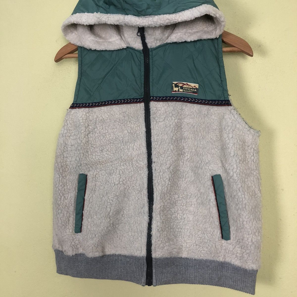 Japanese Brand Top Japanese Brand Titicaca Vest Size US XS / EU 42 / 0 - 5 Thumbnail