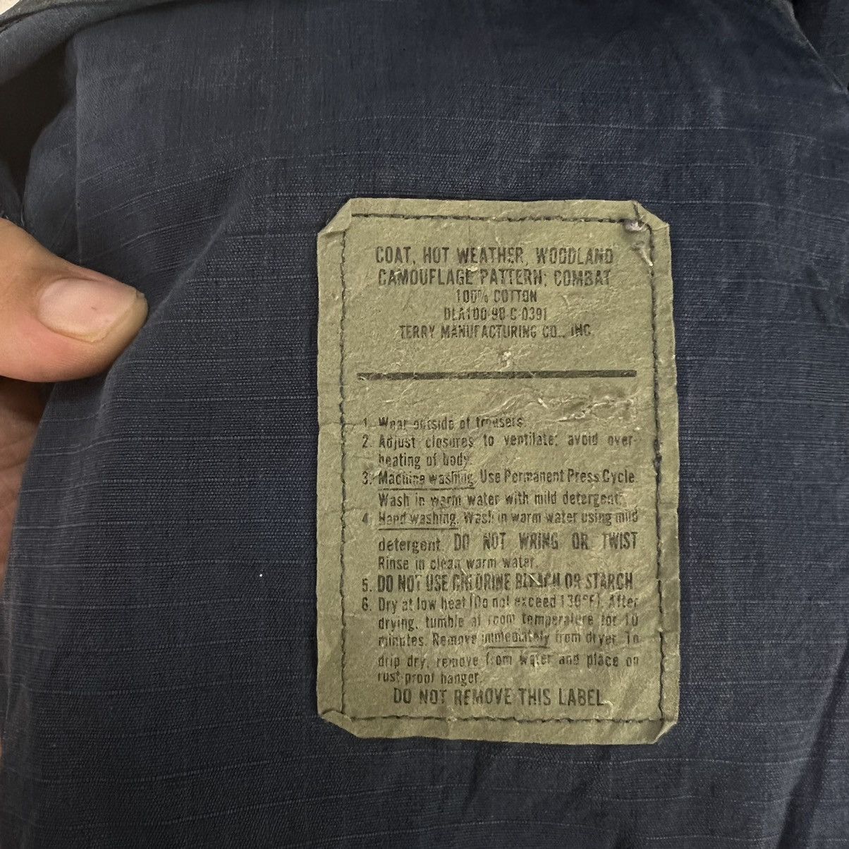 Vintage RARE DESIGN MILITARY ARMY CARGO JACKET CAMO DESIGN POCKET Size US M / EU 48-50 / 2 - 17 Thumbnail