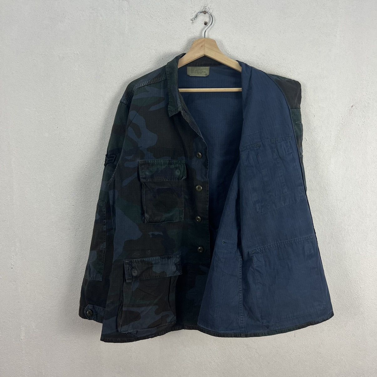 Vintage RARE DESIGN MILITARY ARMY CARGO JACKET CAMO DESIGN POCKET Size US M / EU 48-50 / 2 - 13 Thumbnail