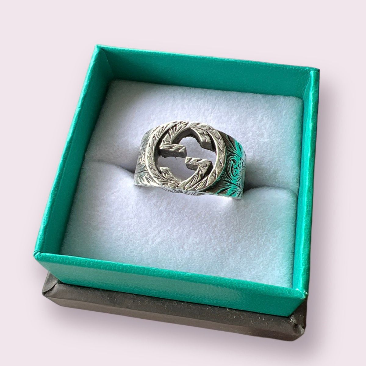 Pre-owned Gucci 925 Silver  Interlocking Arabesque Ring