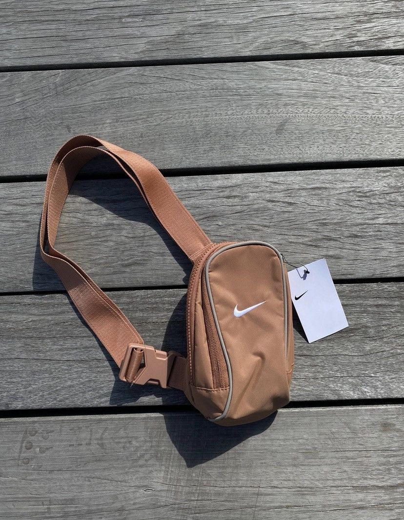 Nike × Realtree Nike Lab X Real Tree camo crossbody utility