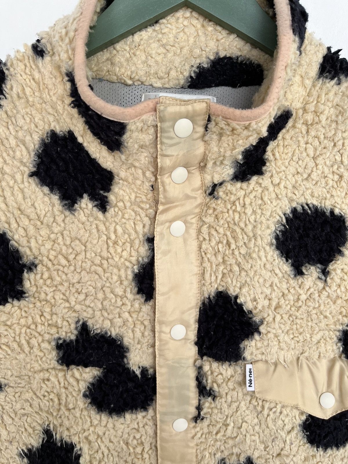 ISSEY MIYAKE NE-NET COW PRINTED SHERPA FLEECE VEST