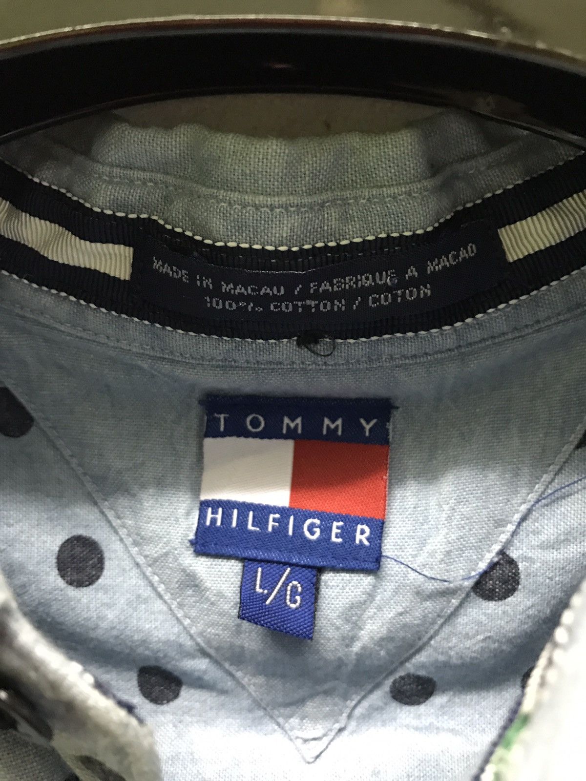 Tommy Hilfiger × Vintage Vintage Tommy Hilfiger Polka Dot Long Sleeve Shirts Size US L / EU 52-54 / 3 - 3 Thumbnail