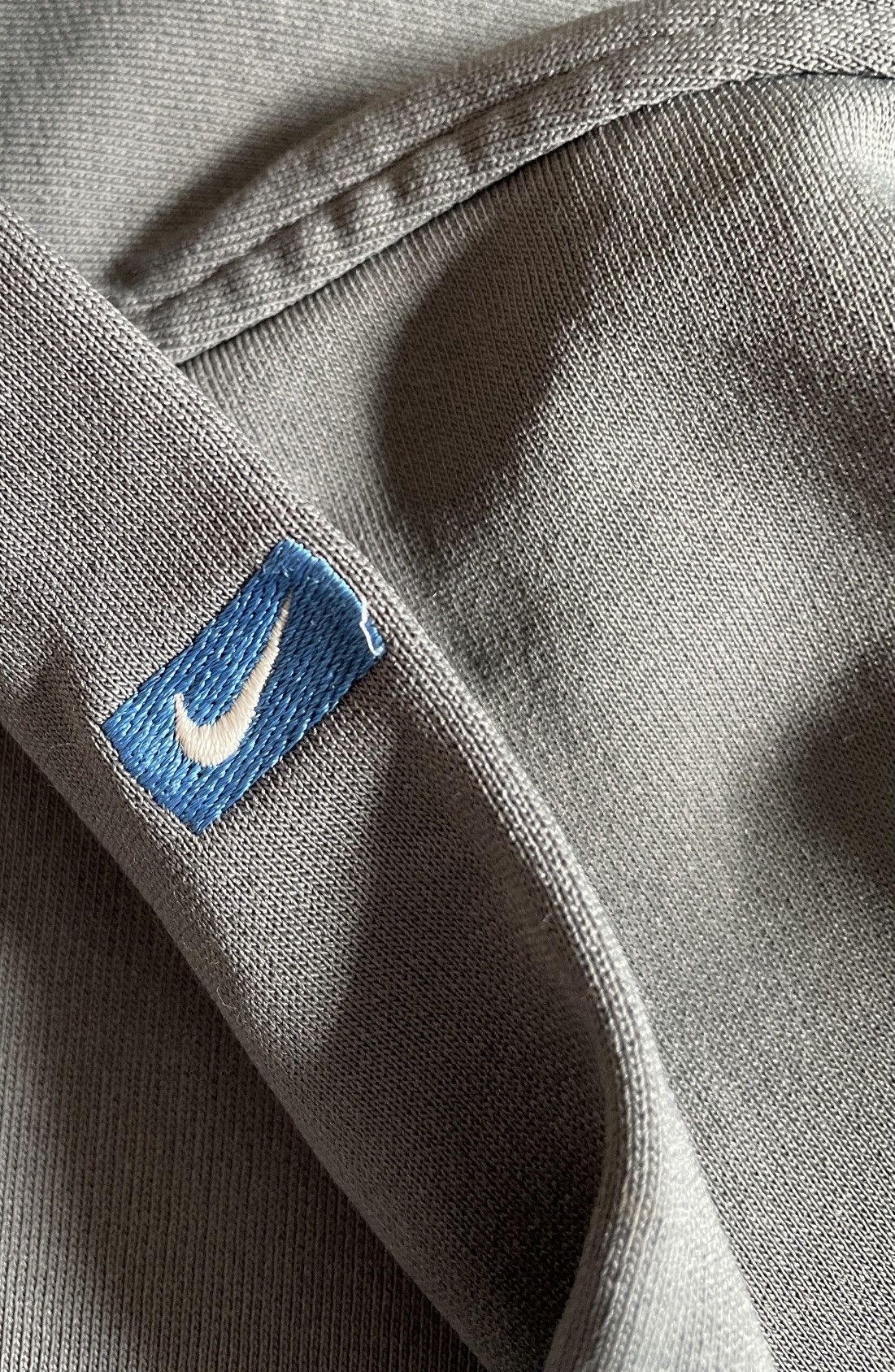 Nike Vintage Nike sweater central swoosh logo 1990s Size US S / EU 44-46 / 1 - 5 Thumbnail