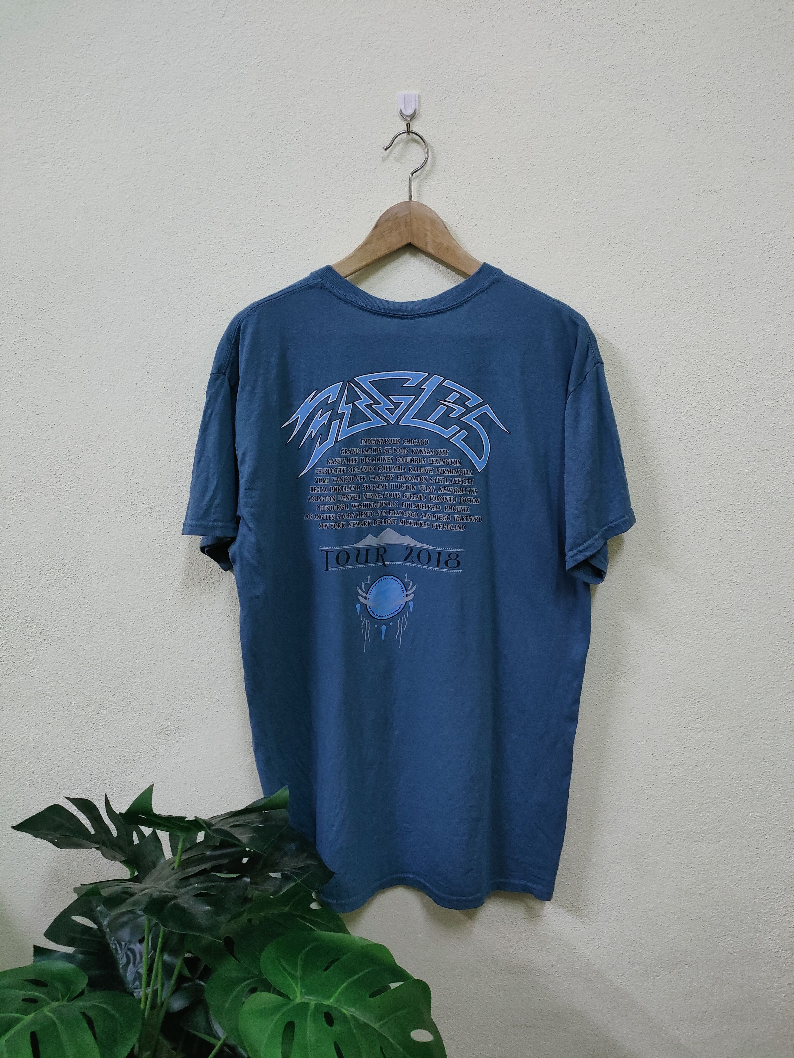 Band Tees Eagles Band Tour 2018 T-shirt Size US L / EU 52-54 / 3 - 3 Thumbnail