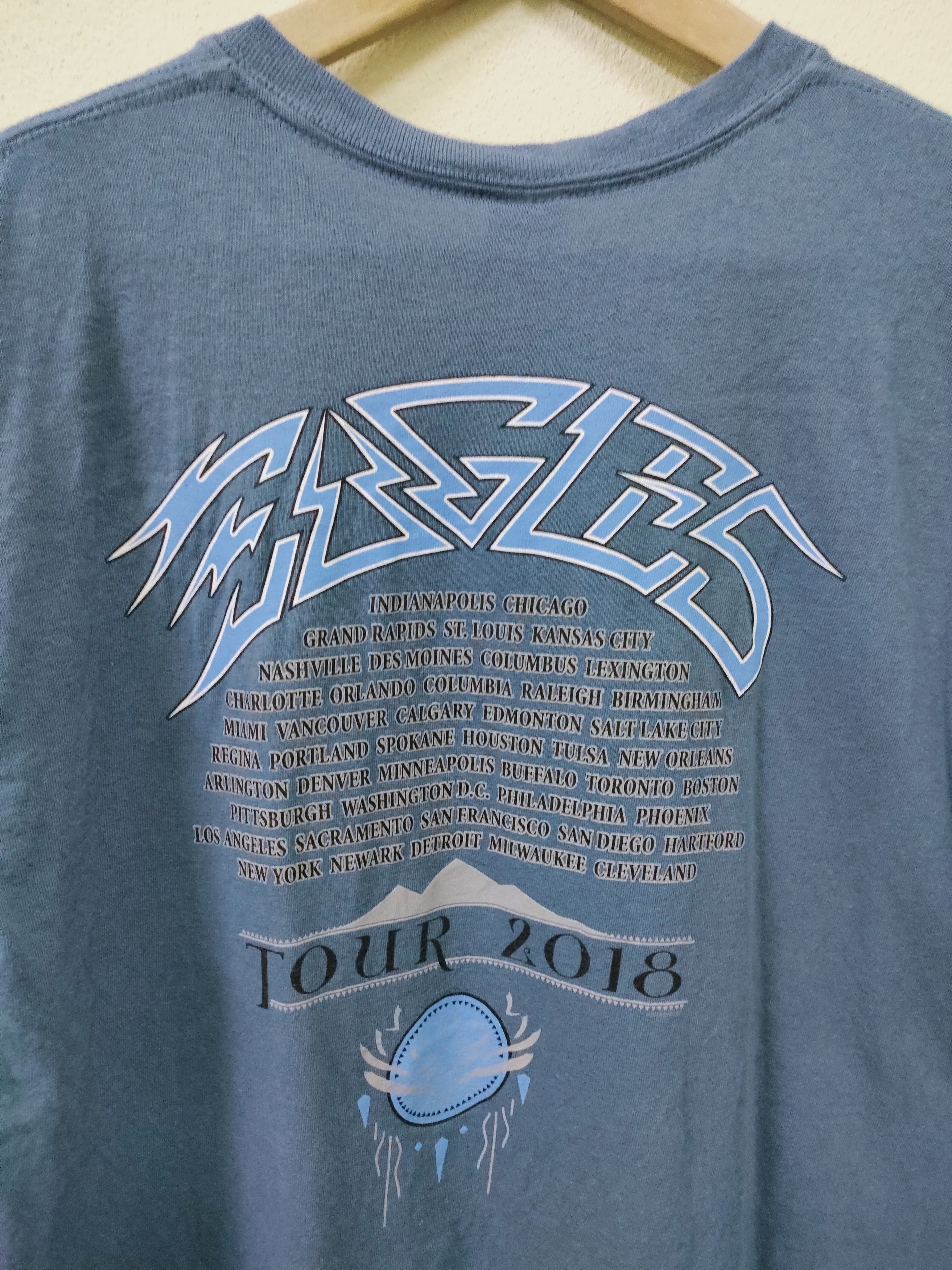 Band Tees Eagles Band Tour 2018 T-shirt Size US L / EU 52-54 / 3 - 2 Thumbnail